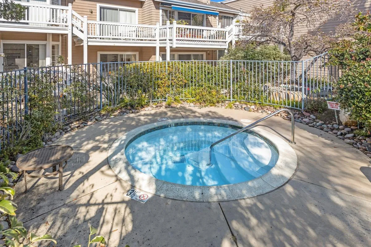 https://cdn.realtyfeed.com/cdn/127/250037565/2390d6757270696edde4369f357c0dad.webp