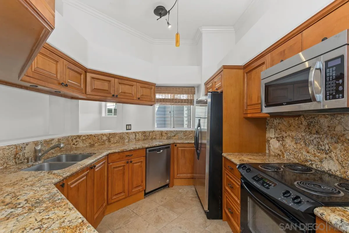 https://cdn.realtyfeed.com/cdn/127/250037565/5be97305724f1284cf9153a57b5e0f61.webp
