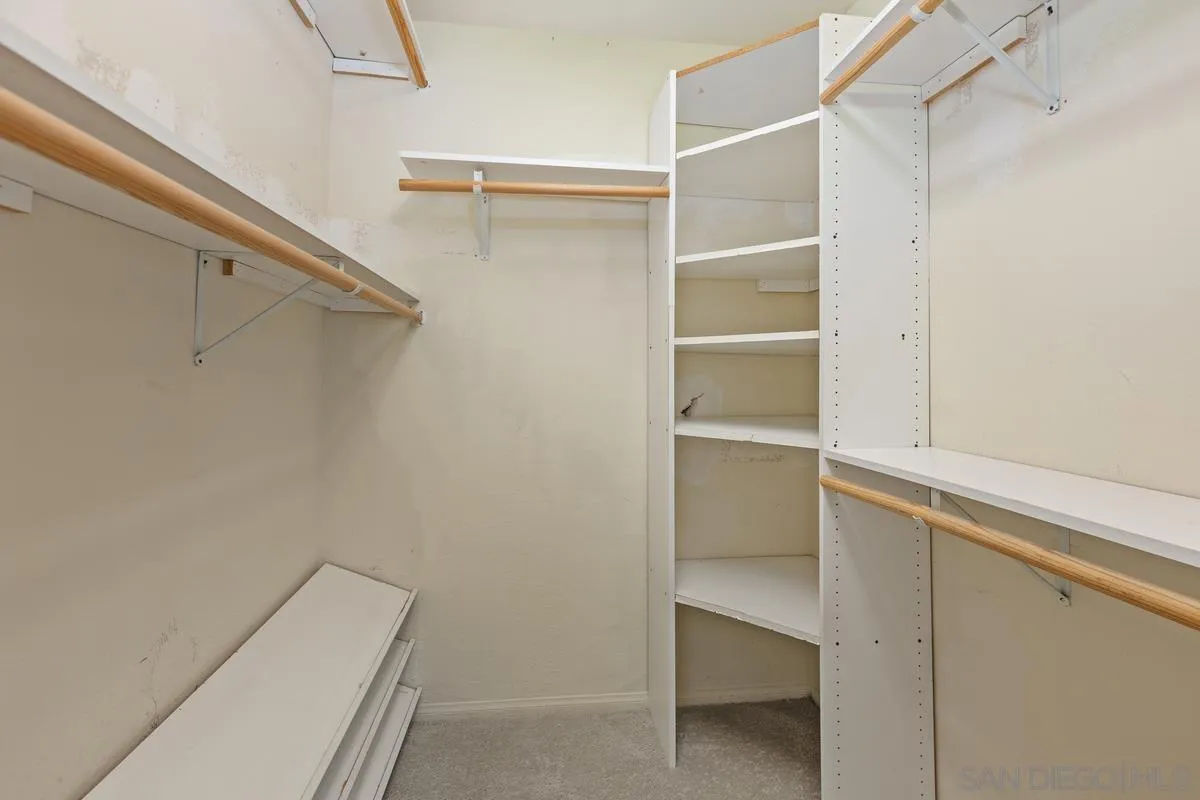 https://cdn.realtyfeed.com/cdn/127/250037565/99c6b3ded7a08f34435fc3f791d0b96e.webp