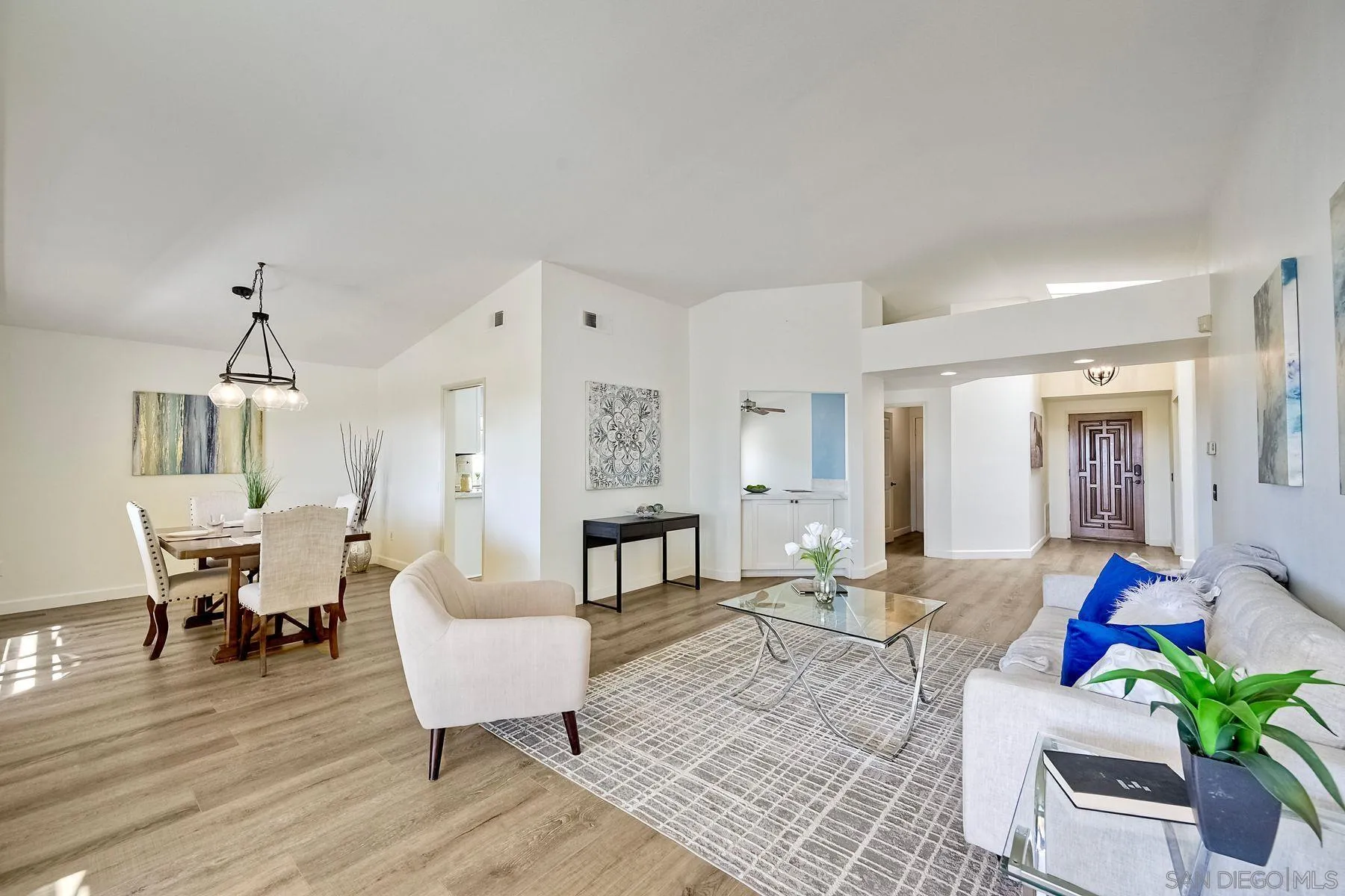 https://cdn.realtyfeed.com/cdn/127/250037568/02adbcb82d5509378dbc42779a44afc1.webp