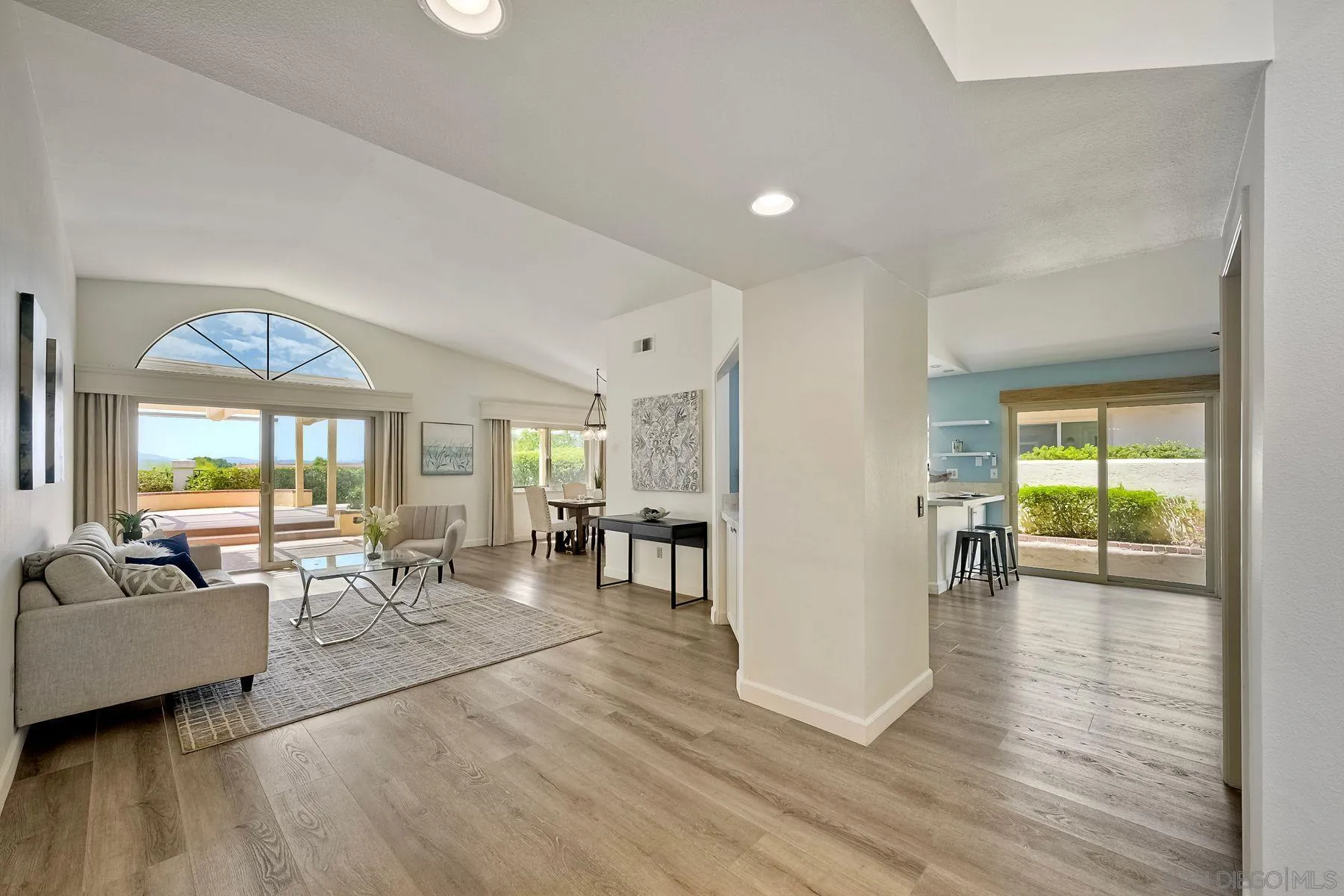 https://cdn.realtyfeed.com/cdn/127/250037568/3f4fb1b89766123e643ea04298bac162.webp