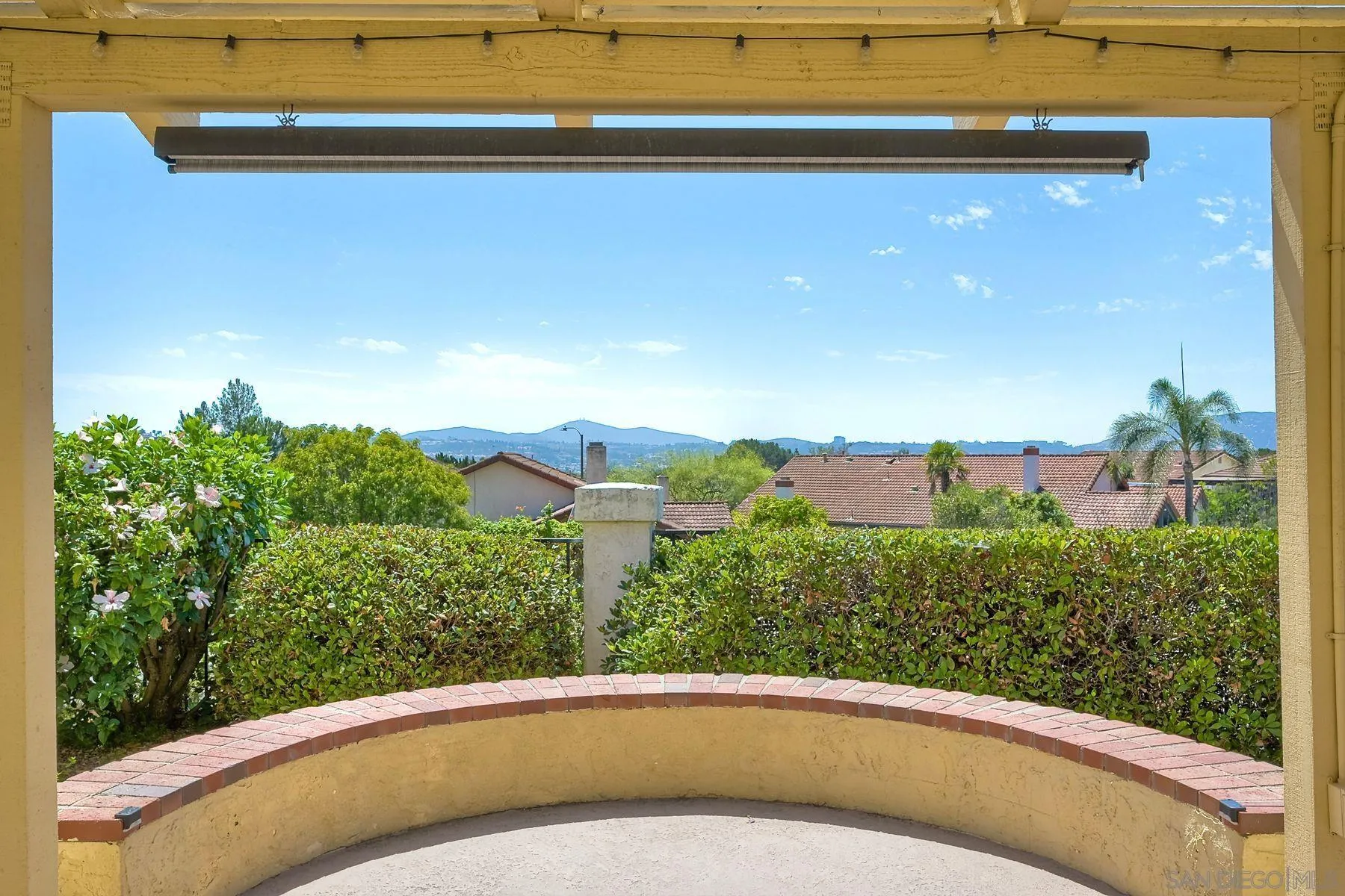 https://cdn.realtyfeed.com/cdn/127/250037568/6d74534920af2ae370fdd3617efbbbc5.webp