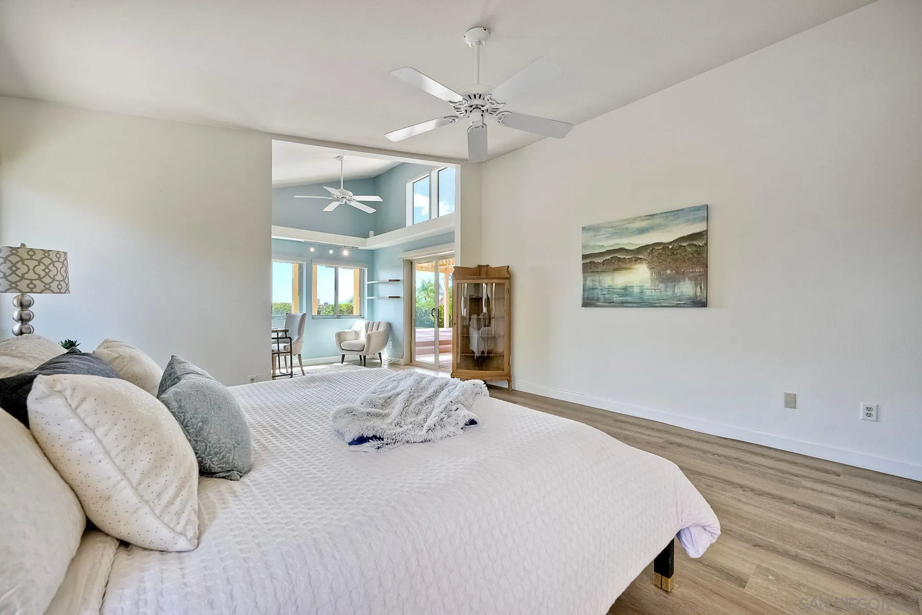 https://cdn.realtyfeed.com/cdn/127/250037568/7593c039bc4d939bf89abd9122ec2e11.webp