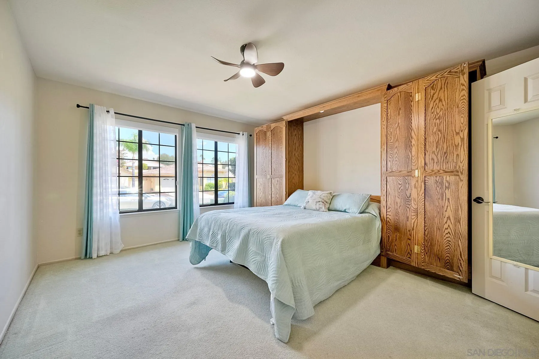 https://cdn.realtyfeed.com/cdn/127/250037568/877eb7ccbbfcfb4ce862075a54215b55.webp