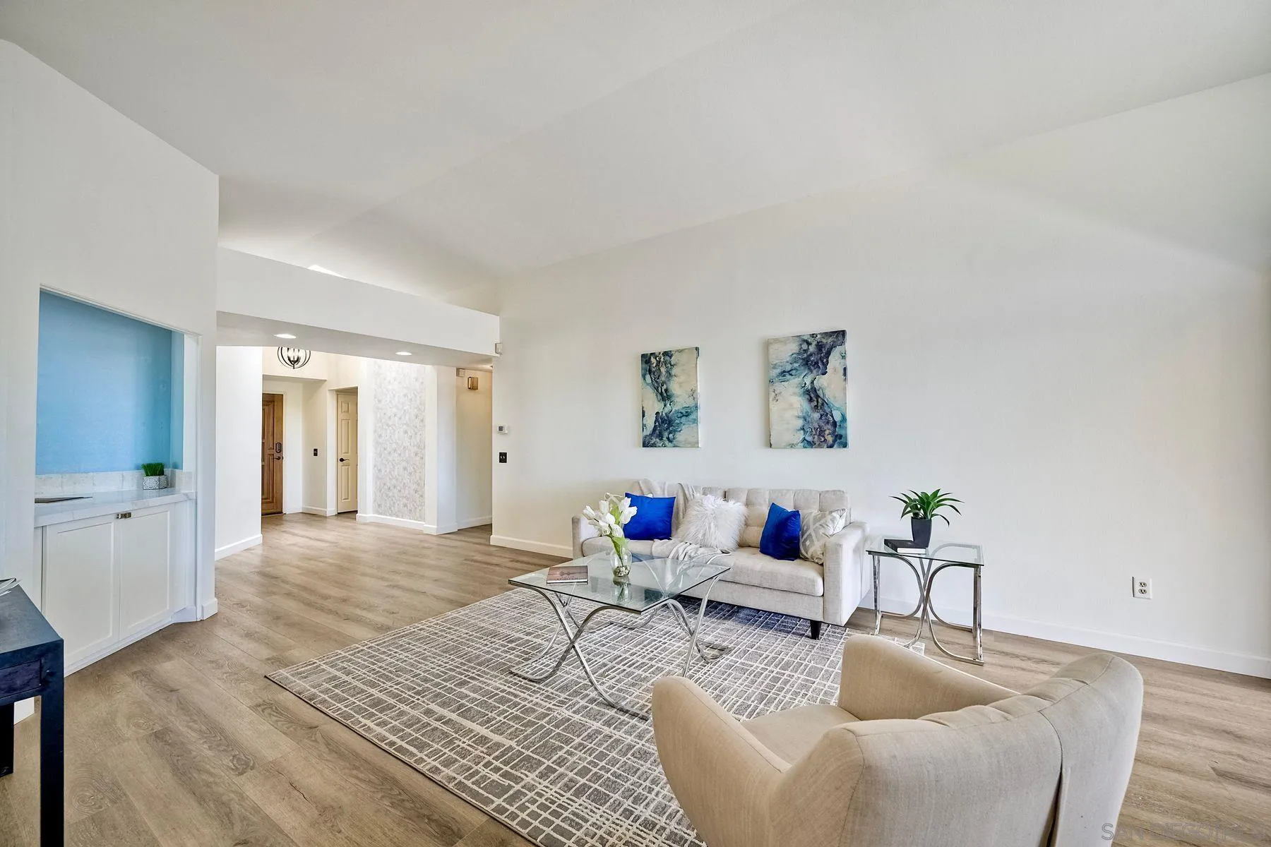 https://cdn.realtyfeed.com/cdn/127/250037568/918748fb135580918845684ca109a4ad.webp