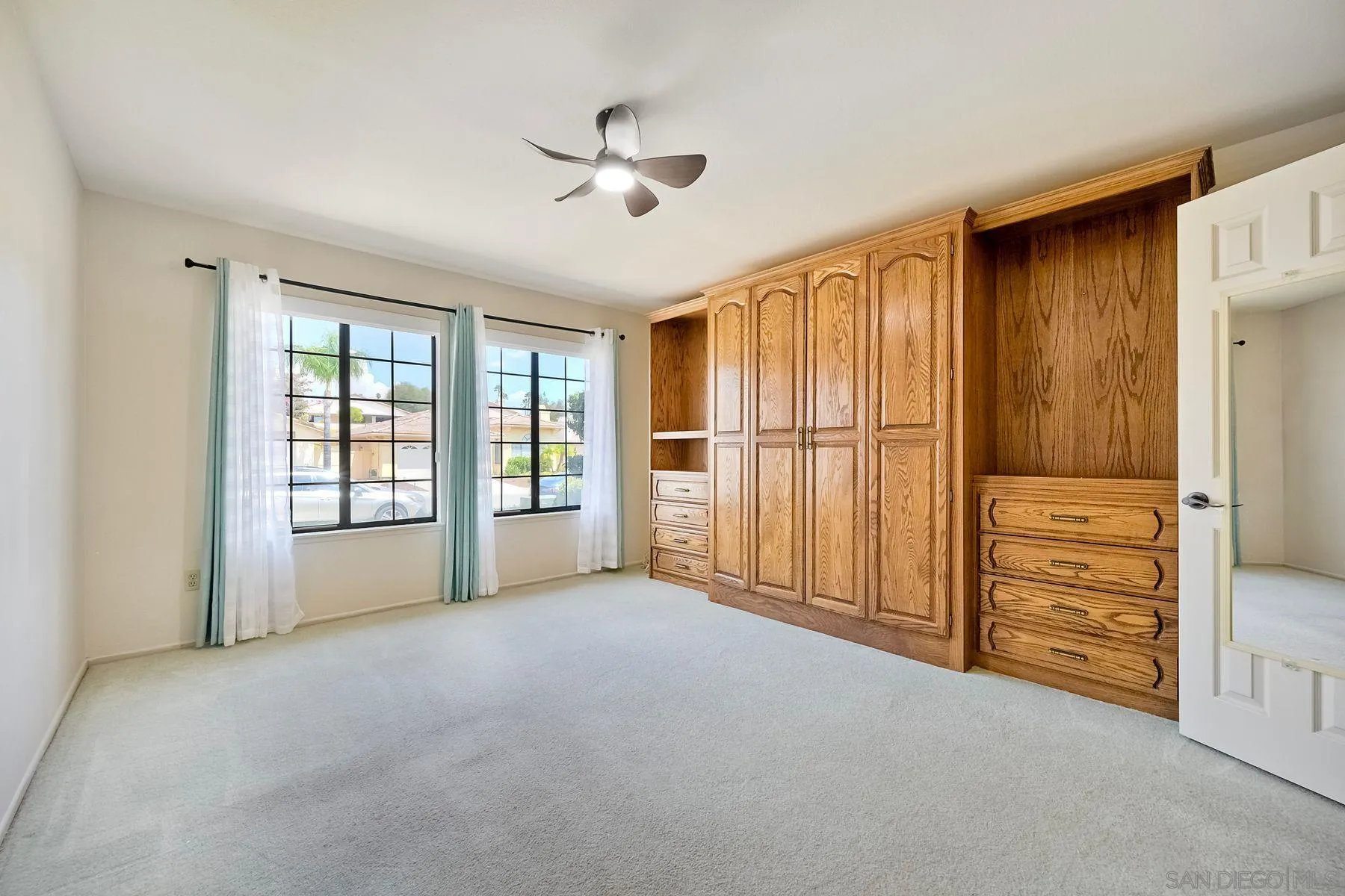 https://cdn.realtyfeed.com/cdn/127/250037568/e04a093735ee2bdeb82fb004cb58bf5f.webp