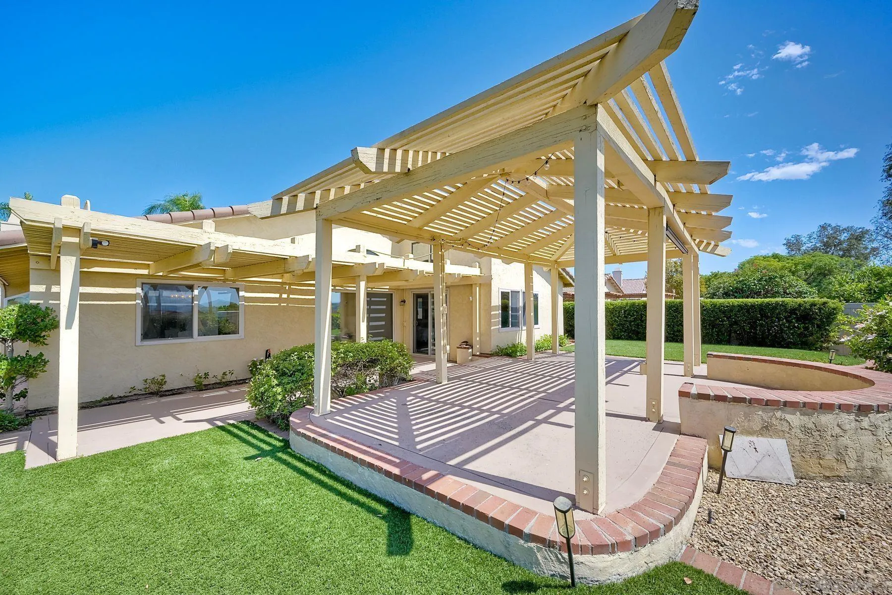 https://cdn.realtyfeed.com/cdn/127/250037568/f49dad99b1222cefff6955ea963fc0ee.webp