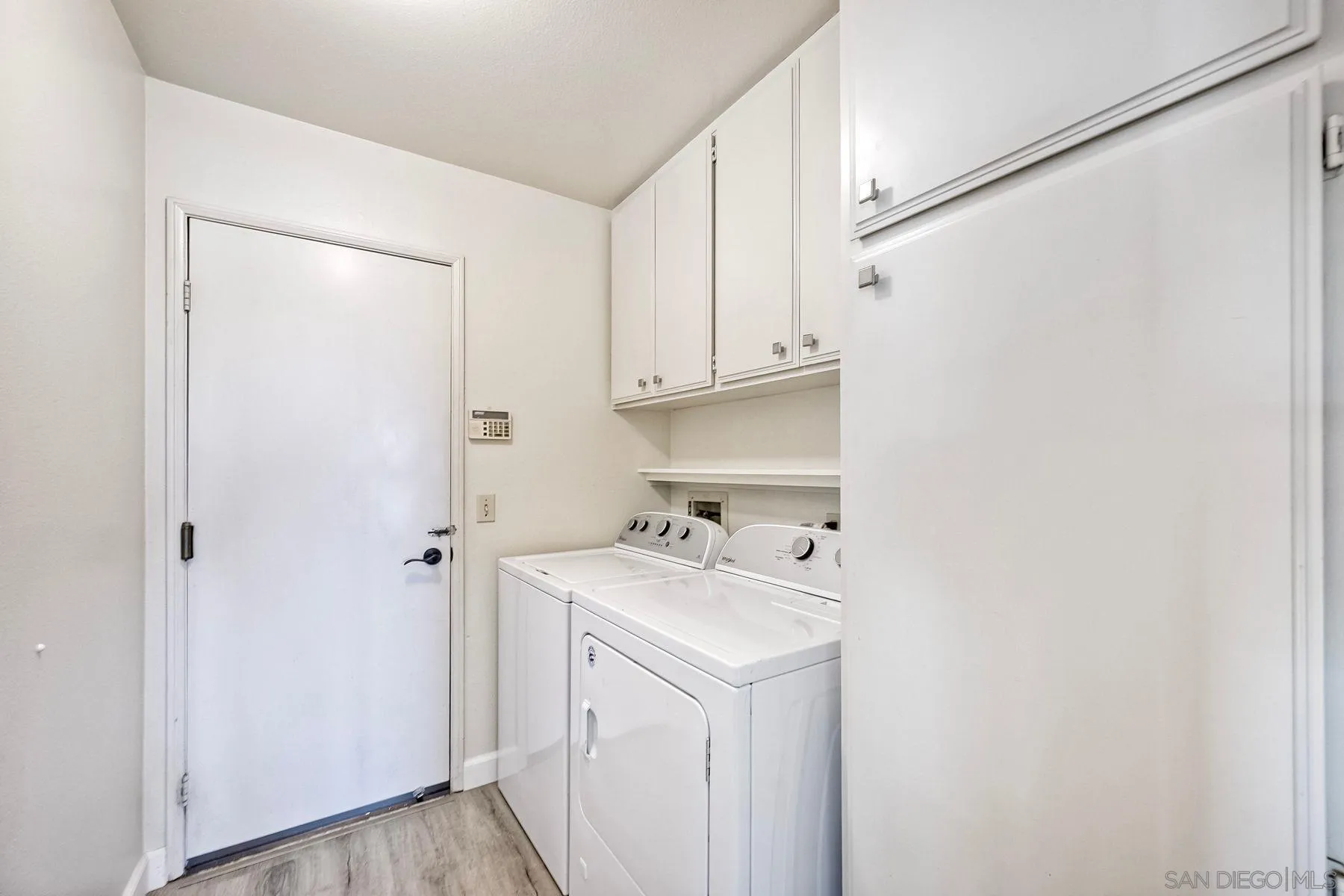 https://cdn.realtyfeed.com/cdn/127/250037568/ff3a2f9c4fb8a19202f6a2564b19b063.webp