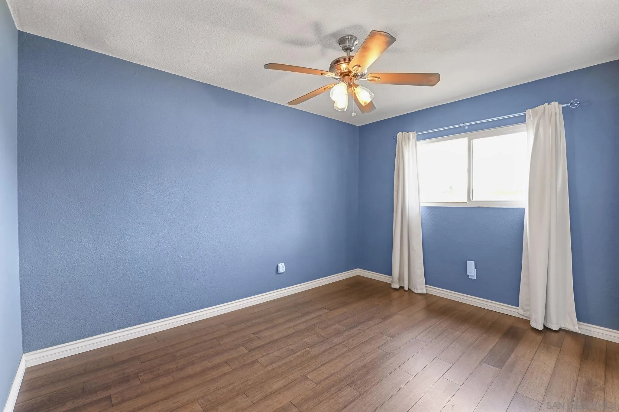 https://cdn.realtyfeed.com/cdn/127/250037575/47a15115514ba85d047b2bb3cff47677.webp
