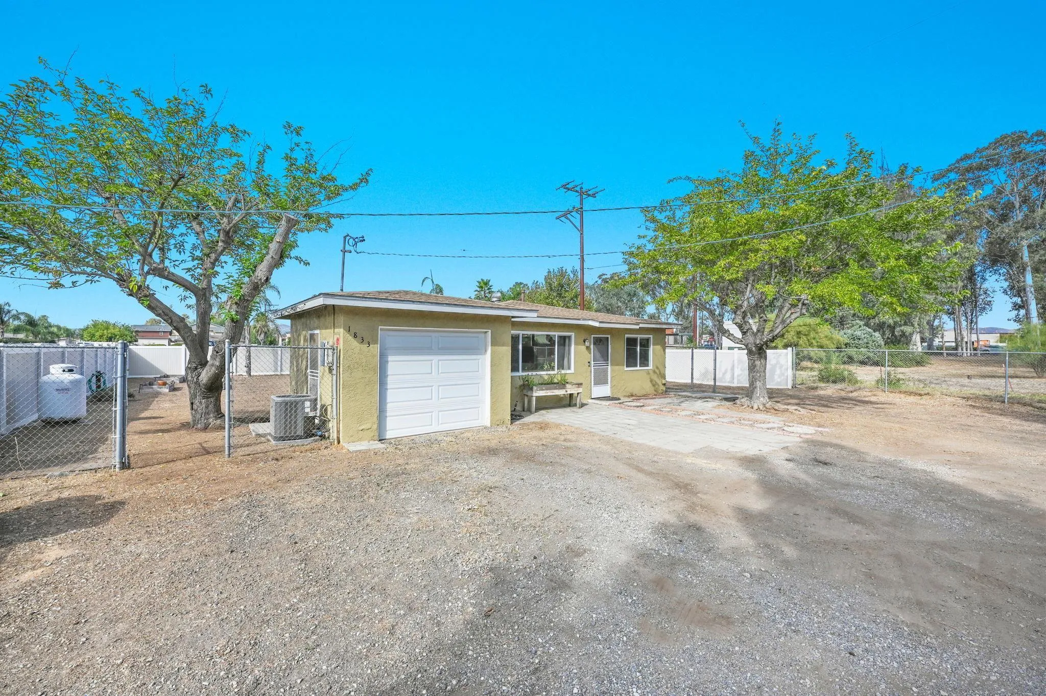 https://cdn.realtyfeed.com/cdn/127/250037575/4e5fb10a312c0bcc25ec09636e299525.webp