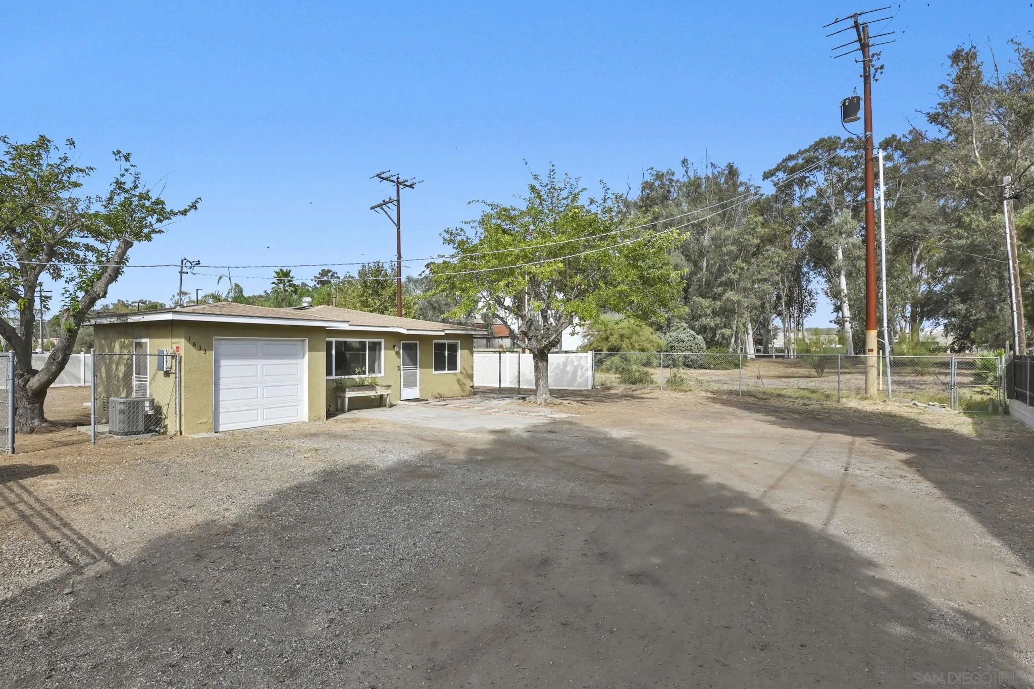 https://cdn.realtyfeed.com/cdn/127/250037575/ab08d5c6633d6bf2f699be16e638356f.webp