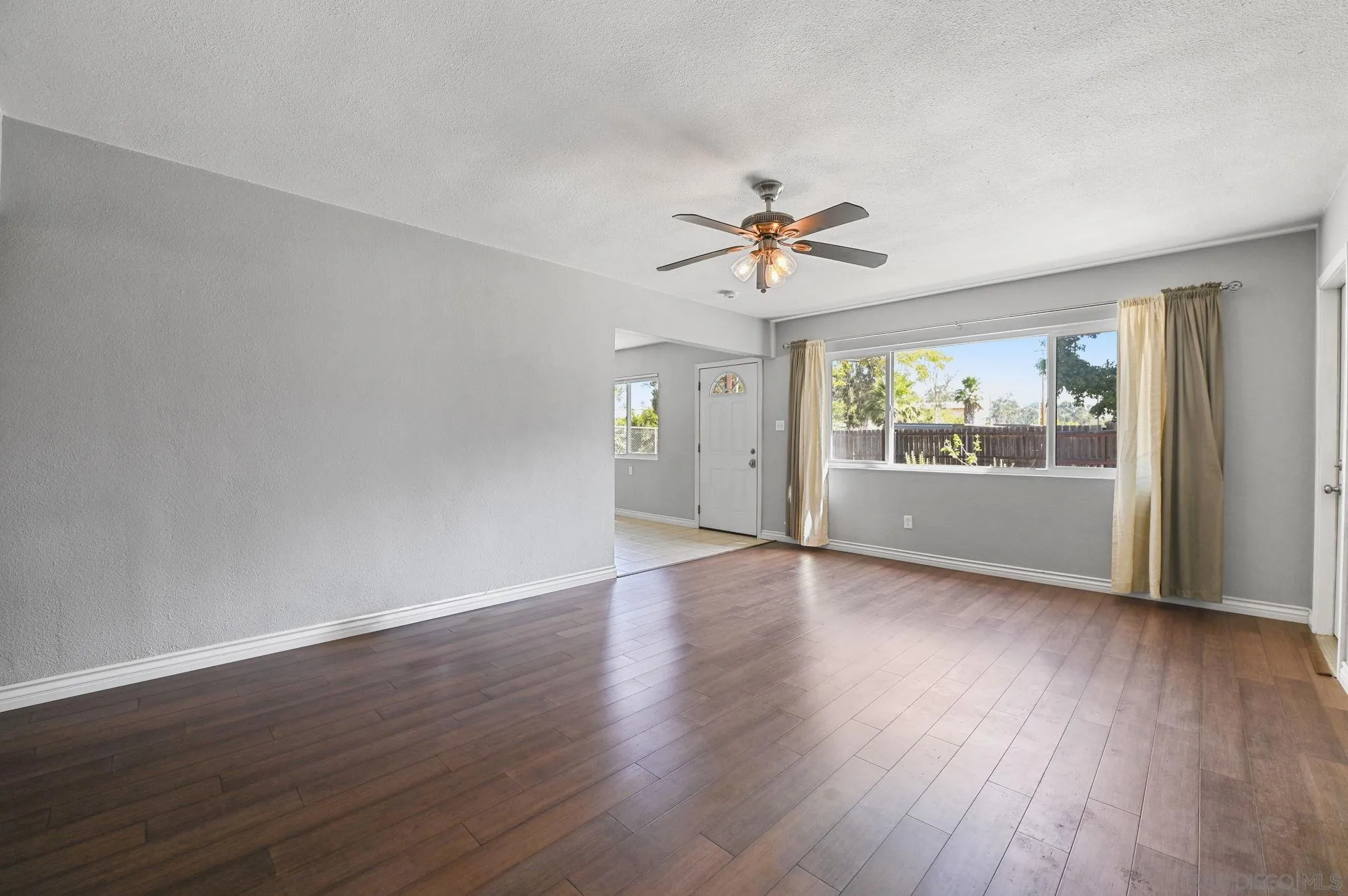 https://cdn.realtyfeed.com/cdn/127/250037575/c8753285089ed32ba914f3dc09157bd7.webp