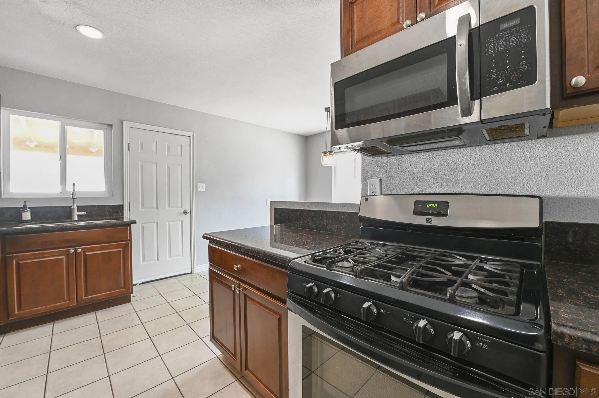 https://cdn.realtyfeed.com/cdn/127/250037575/e7f0d05e3160b834a8a498fd1c1e346c.webp