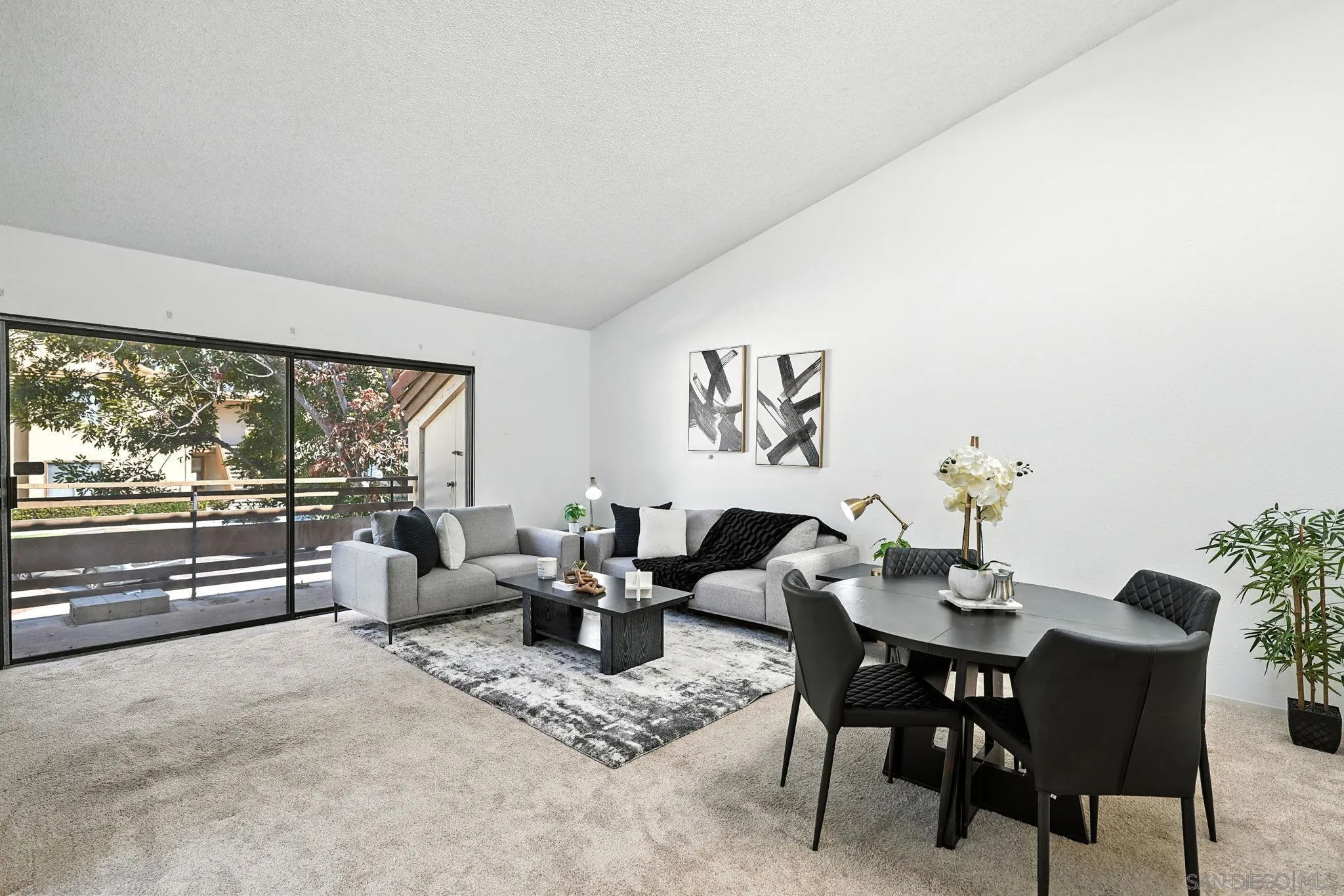 Photo #3: 250037577 Listing 
