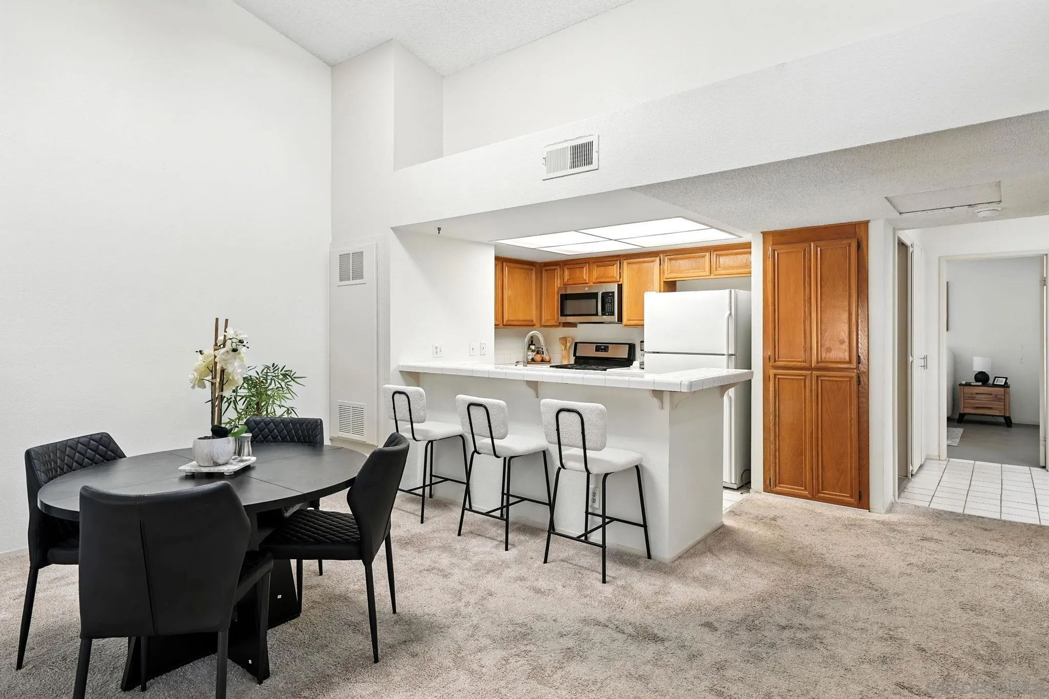 Photo #6: 250037577 Listing 