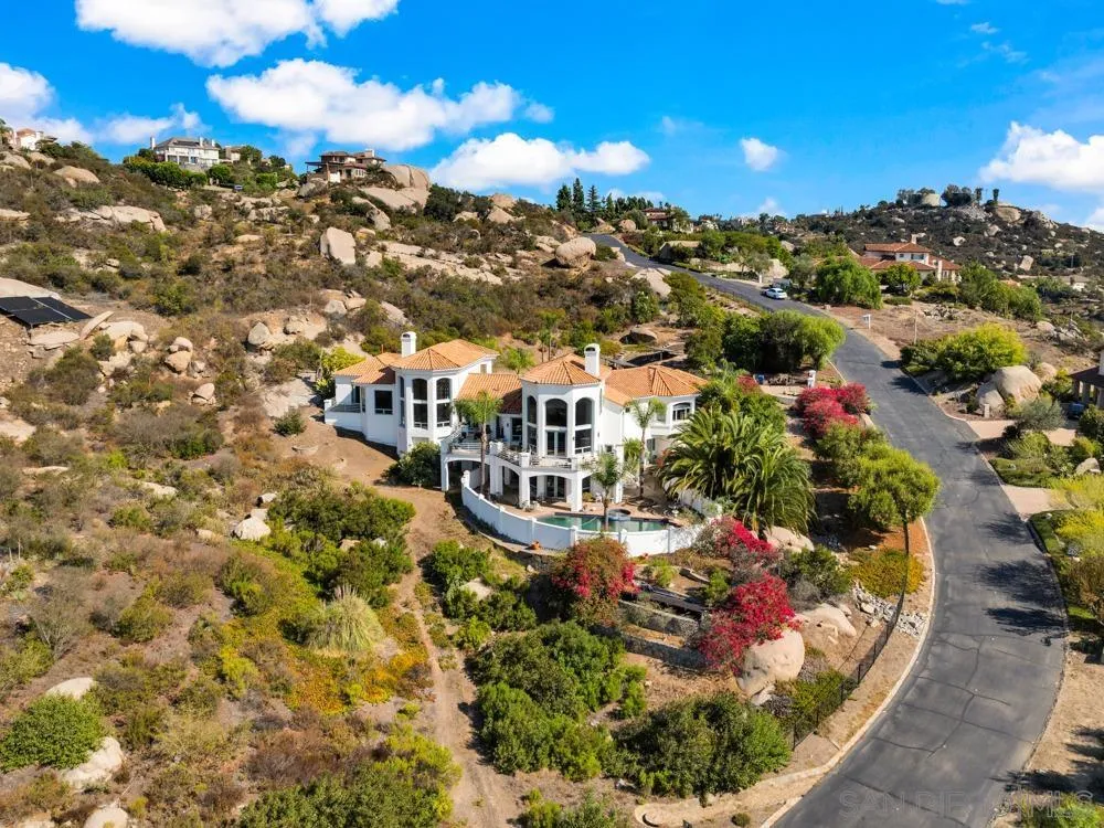 https://cdn.realtyfeed.com/cdn/127/250037581/0b2764e8e1e97d7c21ca30c39feec868.webp