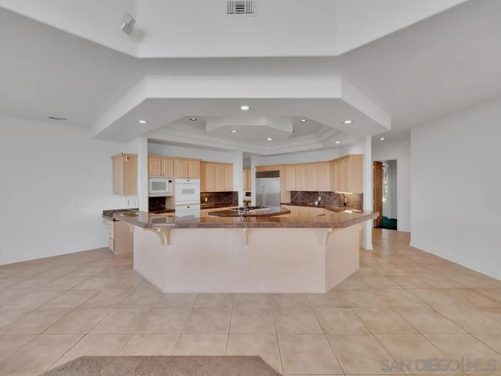 https://cdn.realtyfeed.com/cdn/127/250037581/10417b3bbf20f975c31d49d10a037742.webp