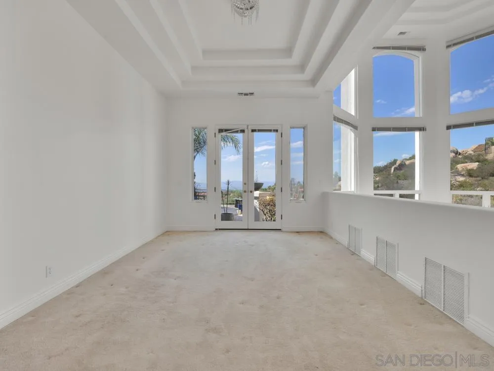 https://cdn.realtyfeed.com/cdn/127/250037581/201869de56208156b98fe18cc0311a6b.webp