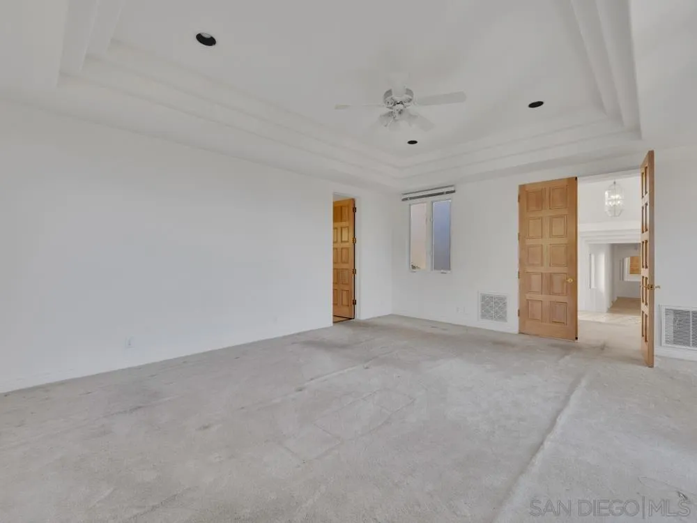 https://cdn.realtyfeed.com/cdn/127/250037581/362f0ba0f3ca7c2557f015403f331e47.webp