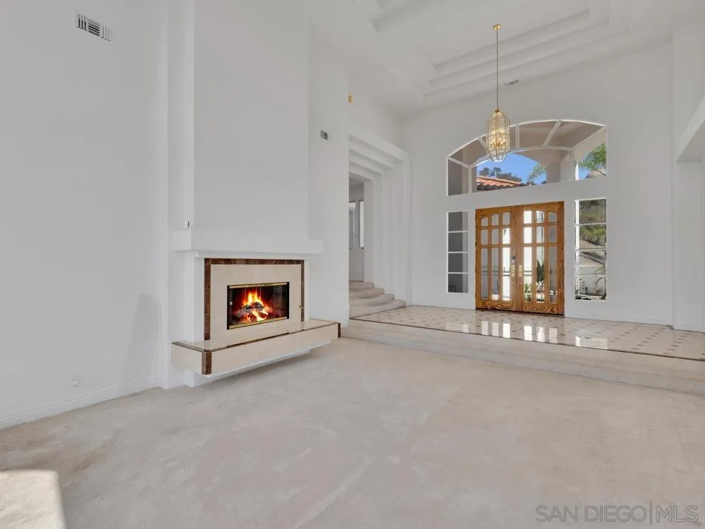 https://cdn.realtyfeed.com/cdn/127/250037581/5a0fd30f3bbd91b1749b60a9bee7fbf5.webp