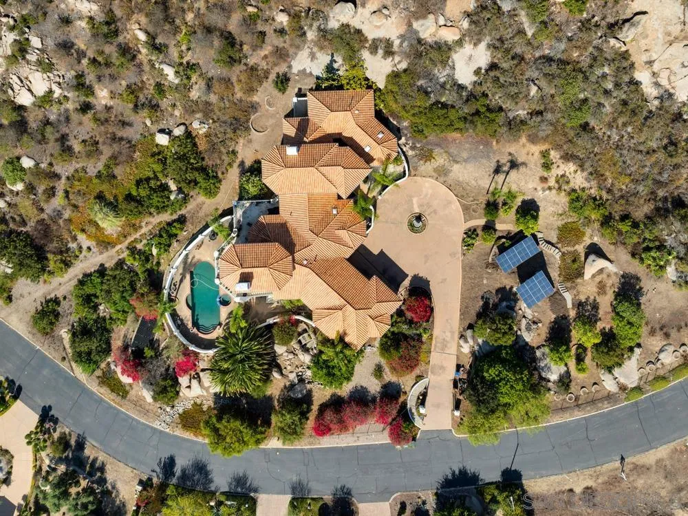 https://cdn.realtyfeed.com/cdn/127/250037581/5d76984c1519b26c1cf4d994559bfc2d.webp