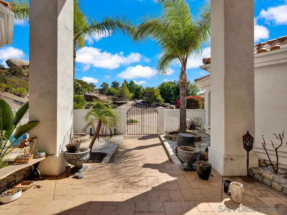 https://cdn.realtyfeed.com/cdn/127/250037581/88efa79ac4efb87a1a42145201fe70b4.webp