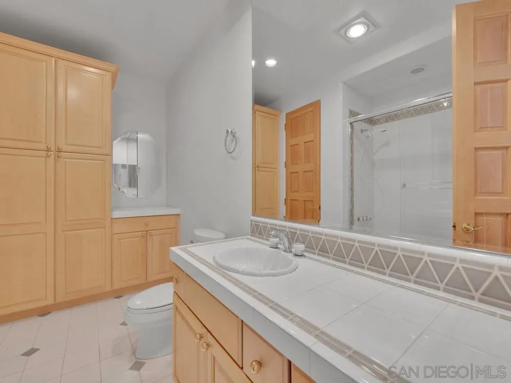 https://cdn.realtyfeed.com/cdn/127/250037581/b3ff935e991878f77d0df50a9fa40889.webp