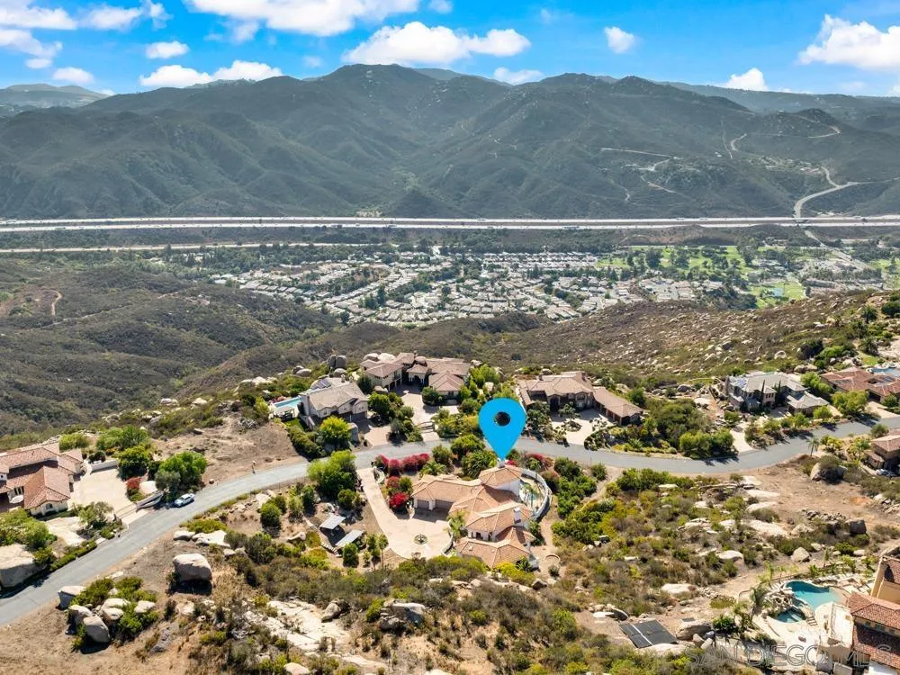 https://cdn.realtyfeed.com/cdn/127/250037581/bb6e9b86f75f412ed73ecc8bfe0b799c.webp