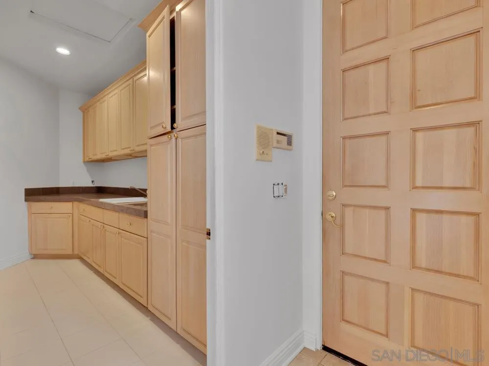 https://cdn.realtyfeed.com/cdn/127/250037581/e3433ae64d8b6549a27e22413a862cad.webp