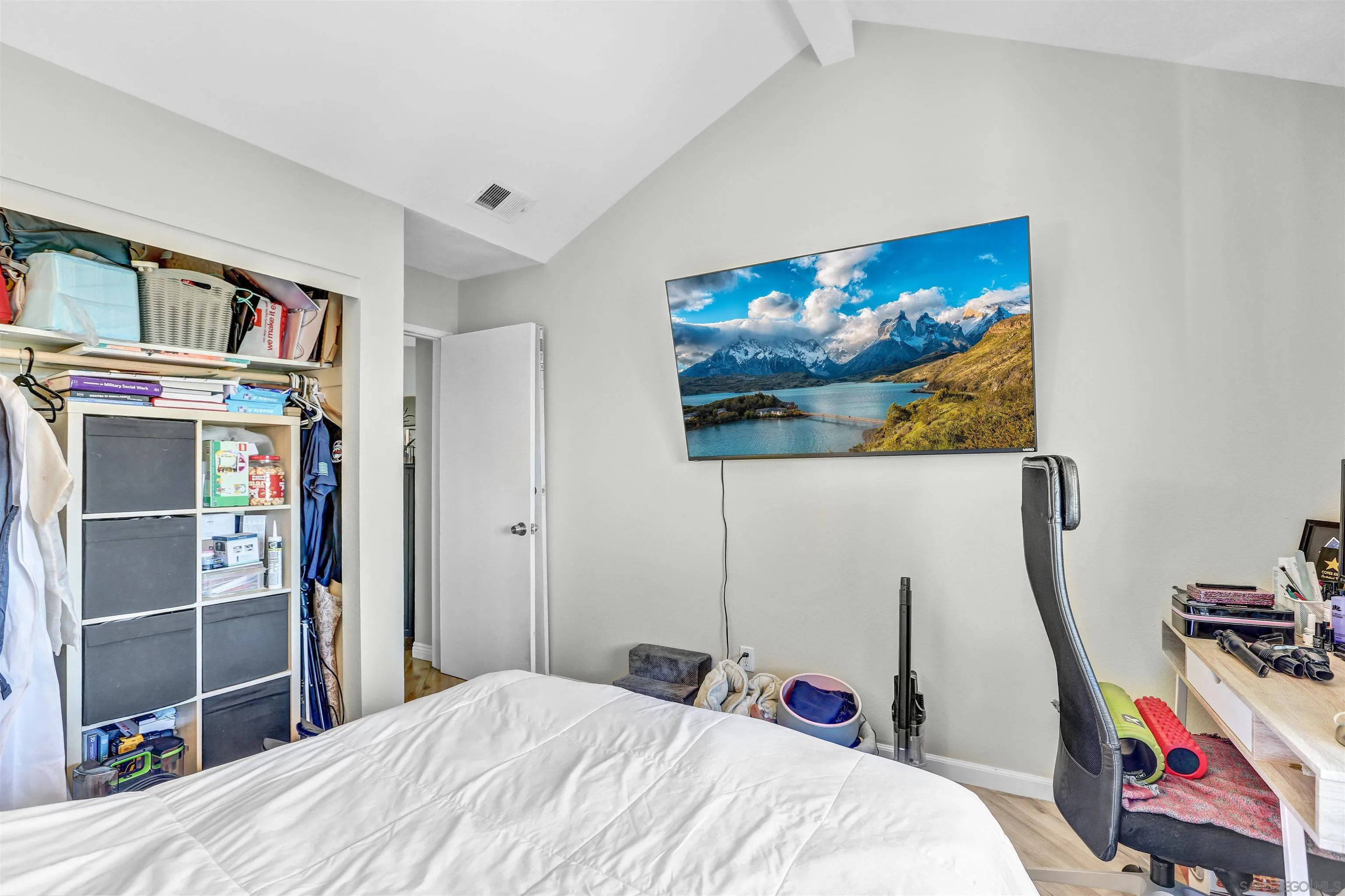 https://cdn.realtyfeed.com/cdn/127/250037589/1ddfd09aa128fbd32bc9ef5295464ebc.webp