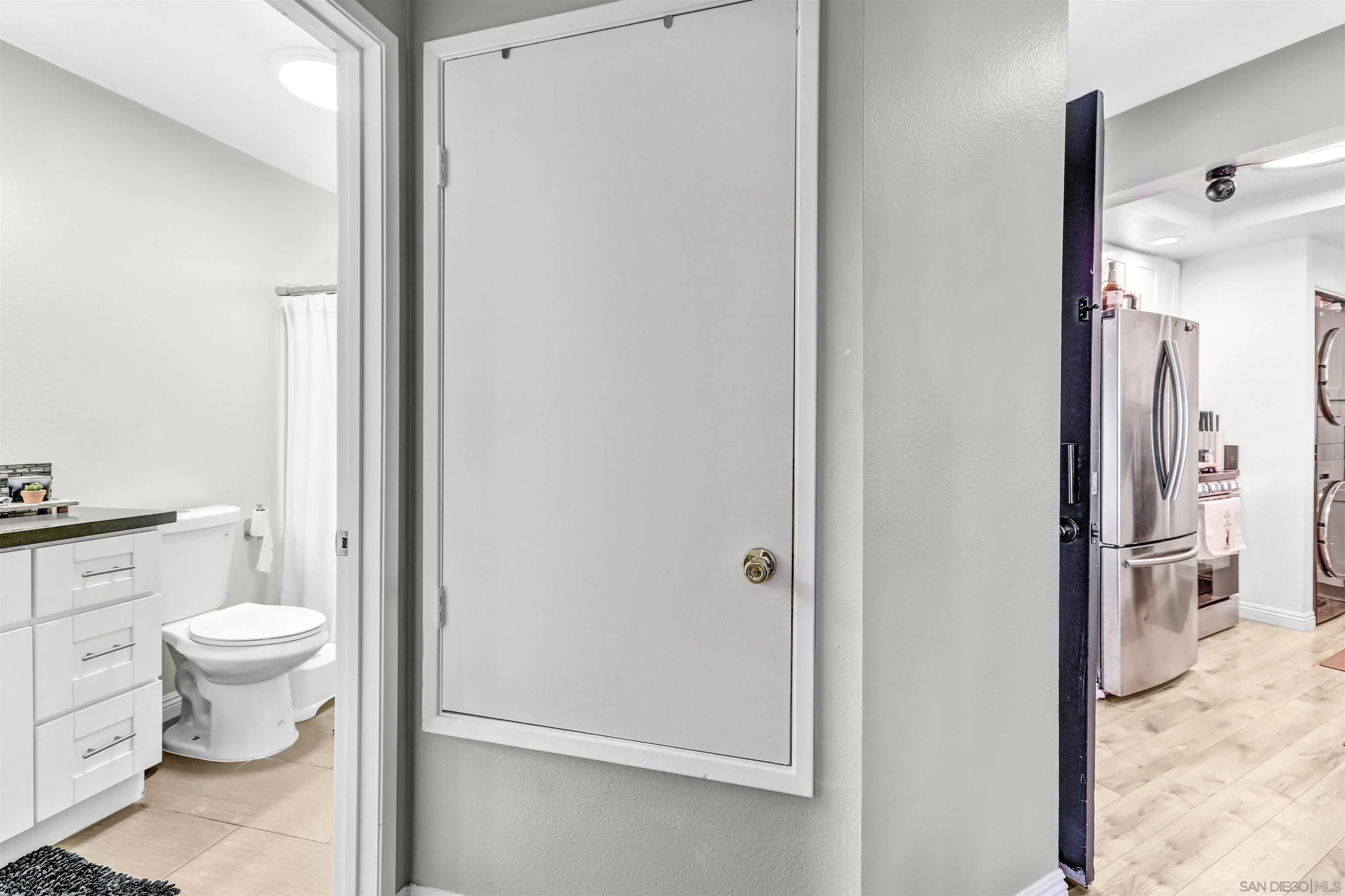 https://cdn.realtyfeed.com/cdn/127/250037589/28bb484d19557871498c96fa38ea6495.webp