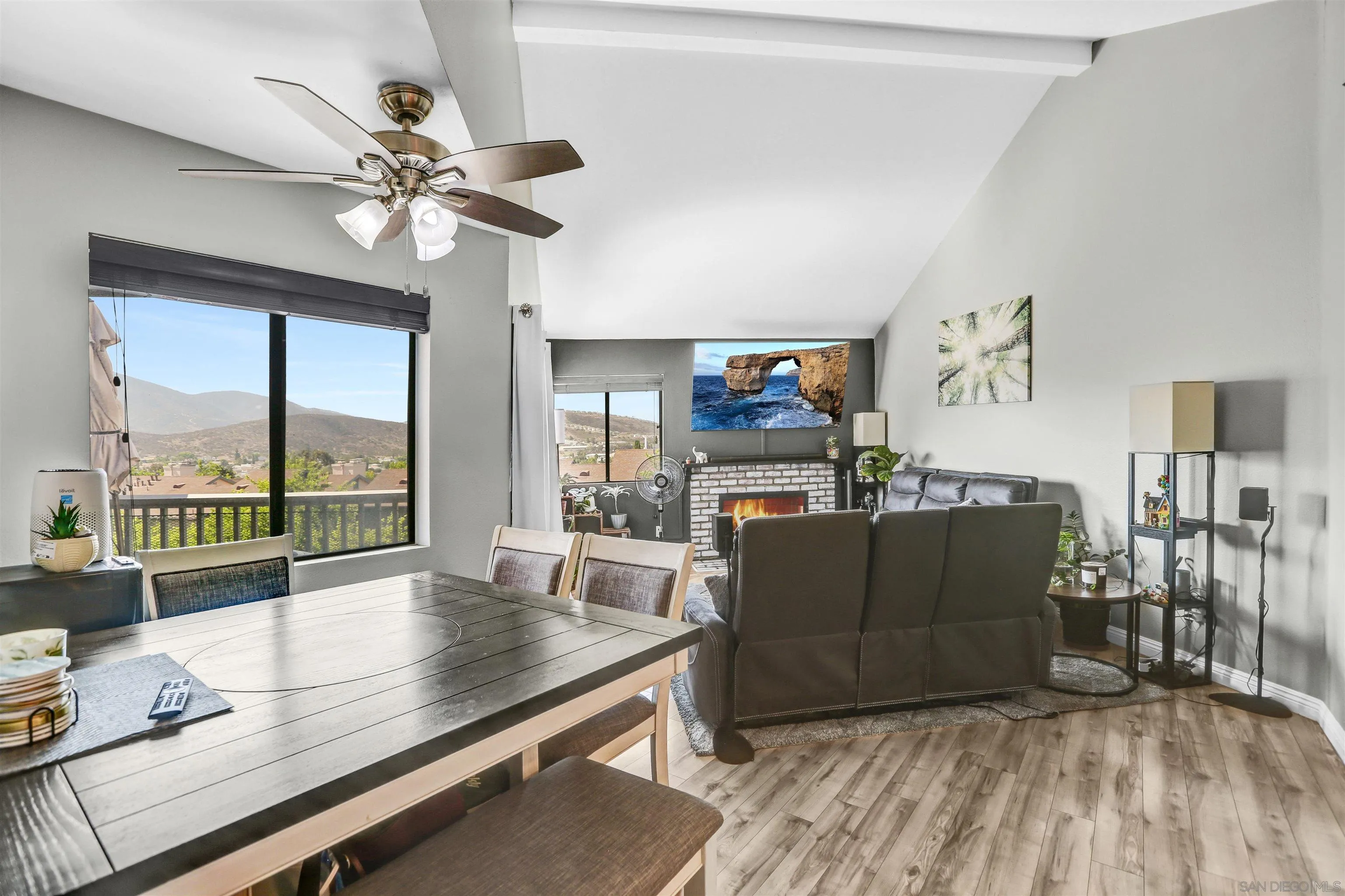 https://cdn.realtyfeed.com/cdn/127/250037589/41643de5a944ff89cd29db1ba335c96d.webp