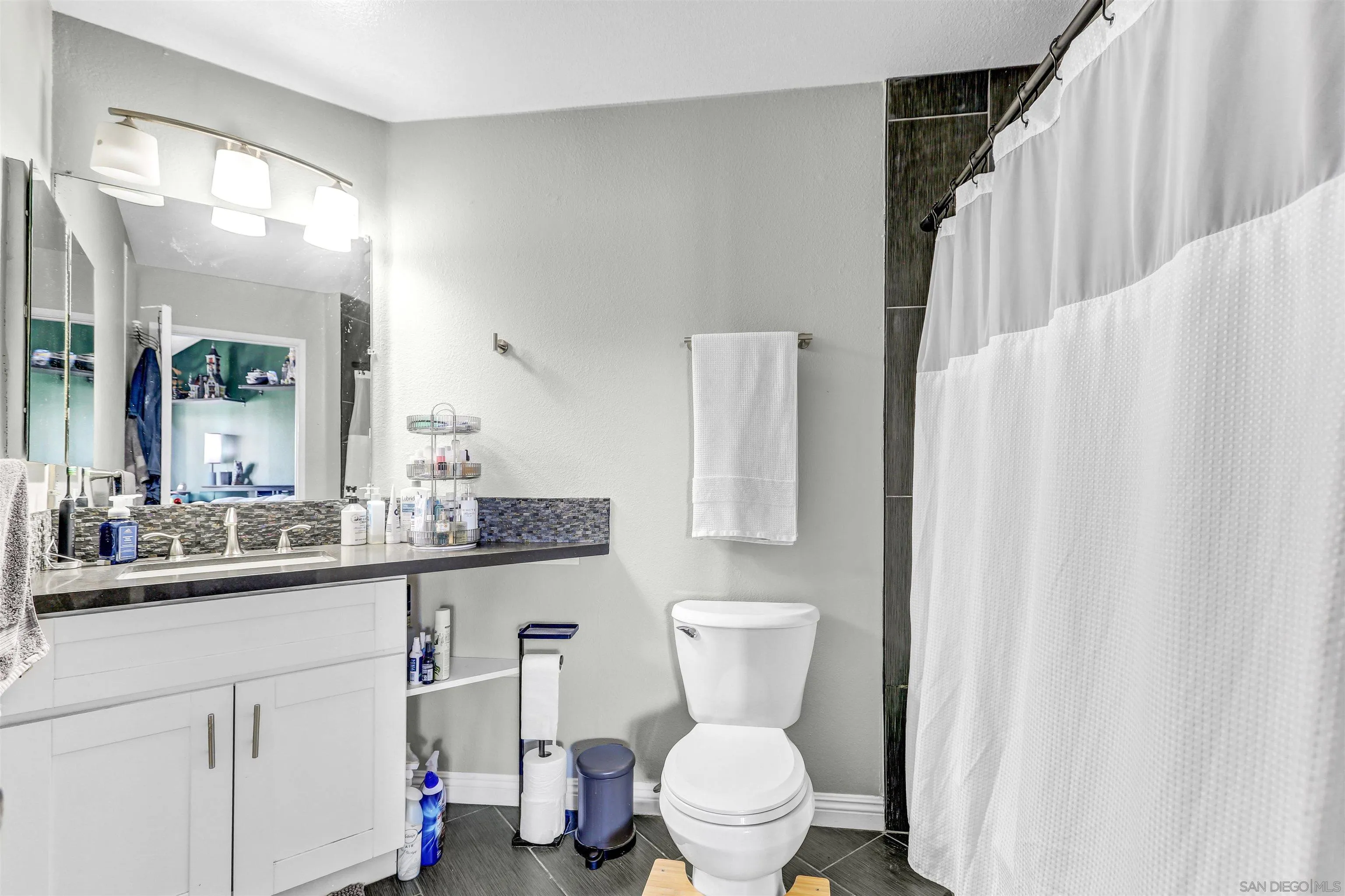 https://cdn.realtyfeed.com/cdn/127/250037589/c91e0b2c38ee7c6608e4193cd145a8c0.webp