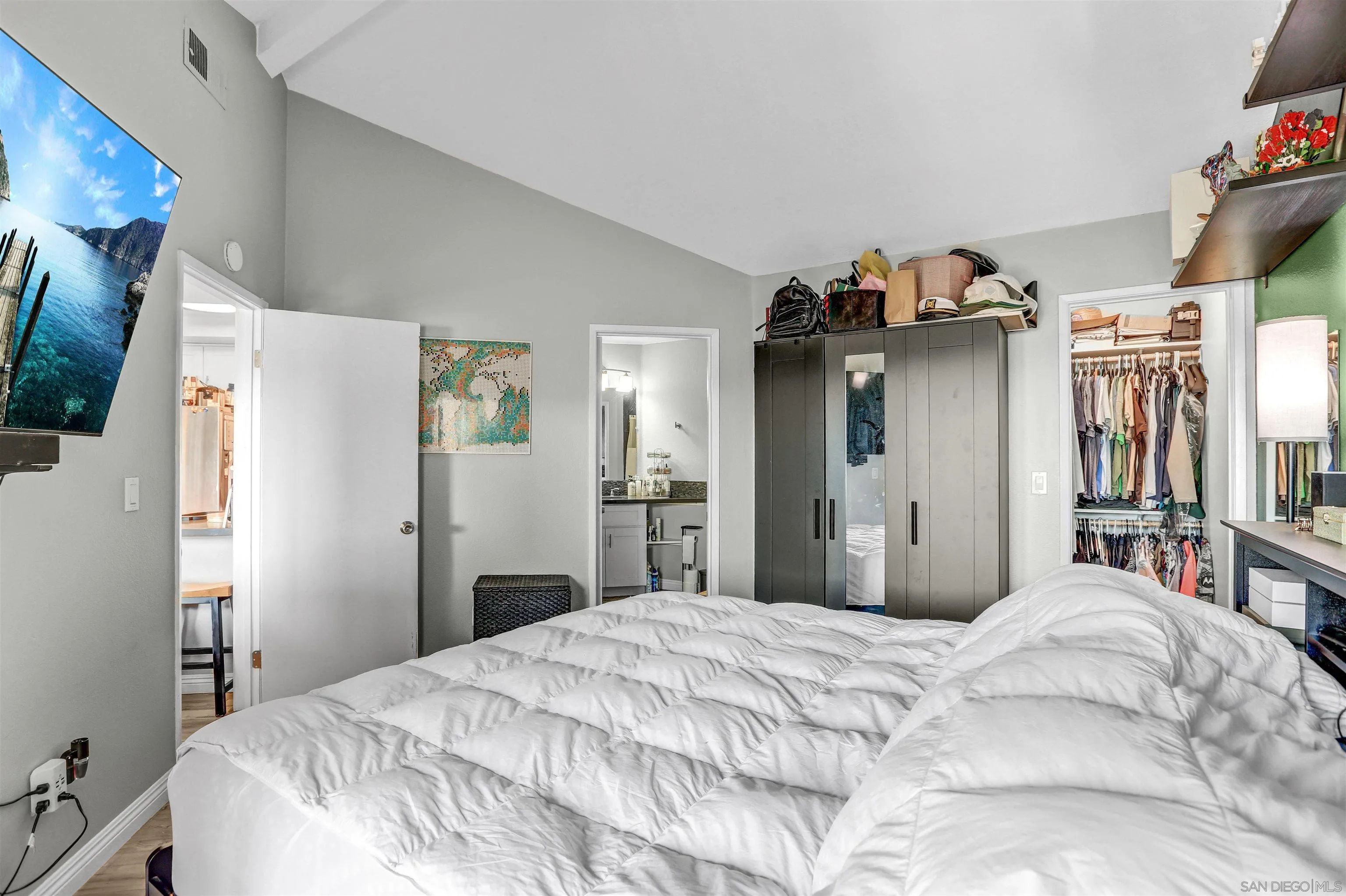 https://cdn.realtyfeed.com/cdn/127/250037589/ee741c20b11dff5f76e8bcc2492cd1ab.webp