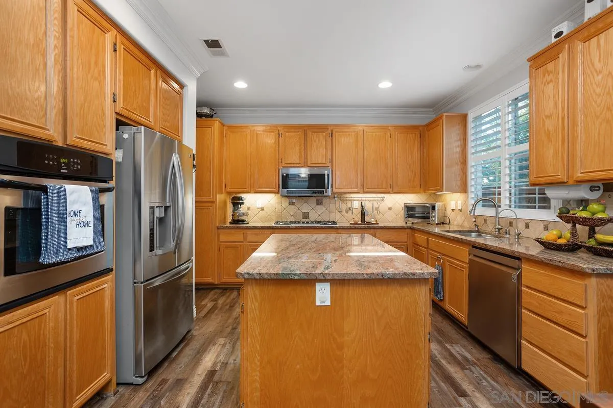 https://cdn.realtyfeed.com/cdn/127/250037592/54a6cd8b37a73f95ff4bd89e9c96f40e.webp