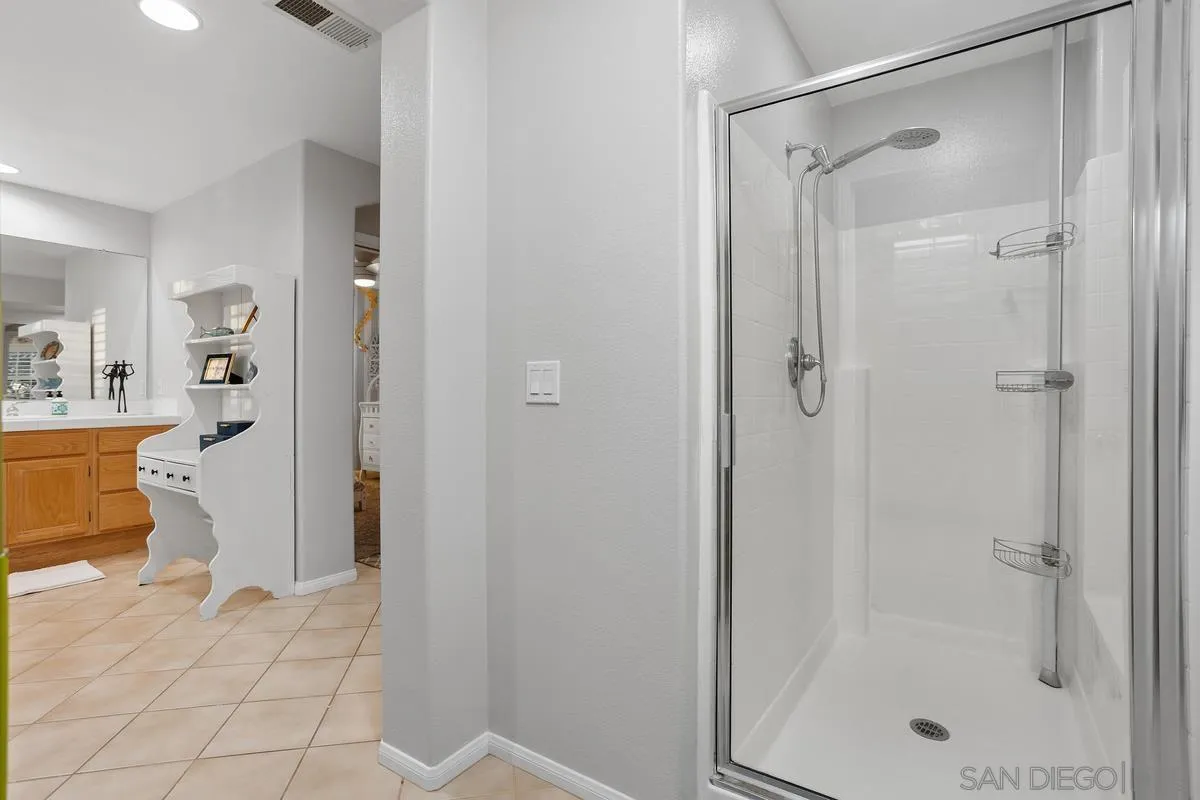 https://cdn.realtyfeed.com/cdn/127/250037592/6f489d81371f9baf562f24646a745b76.webp