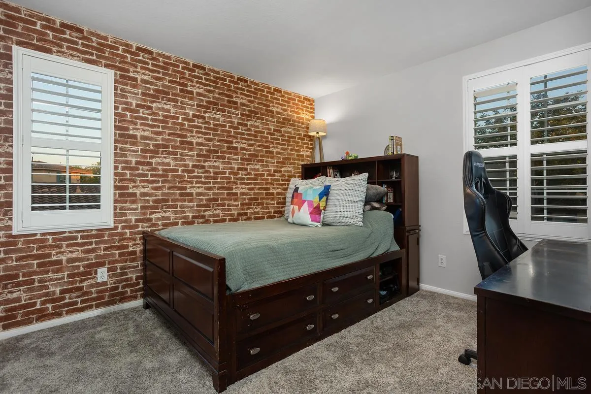 https://cdn.realtyfeed.com/cdn/127/250037592/a4c0bf8efafb725310396d49e5017e61.webp