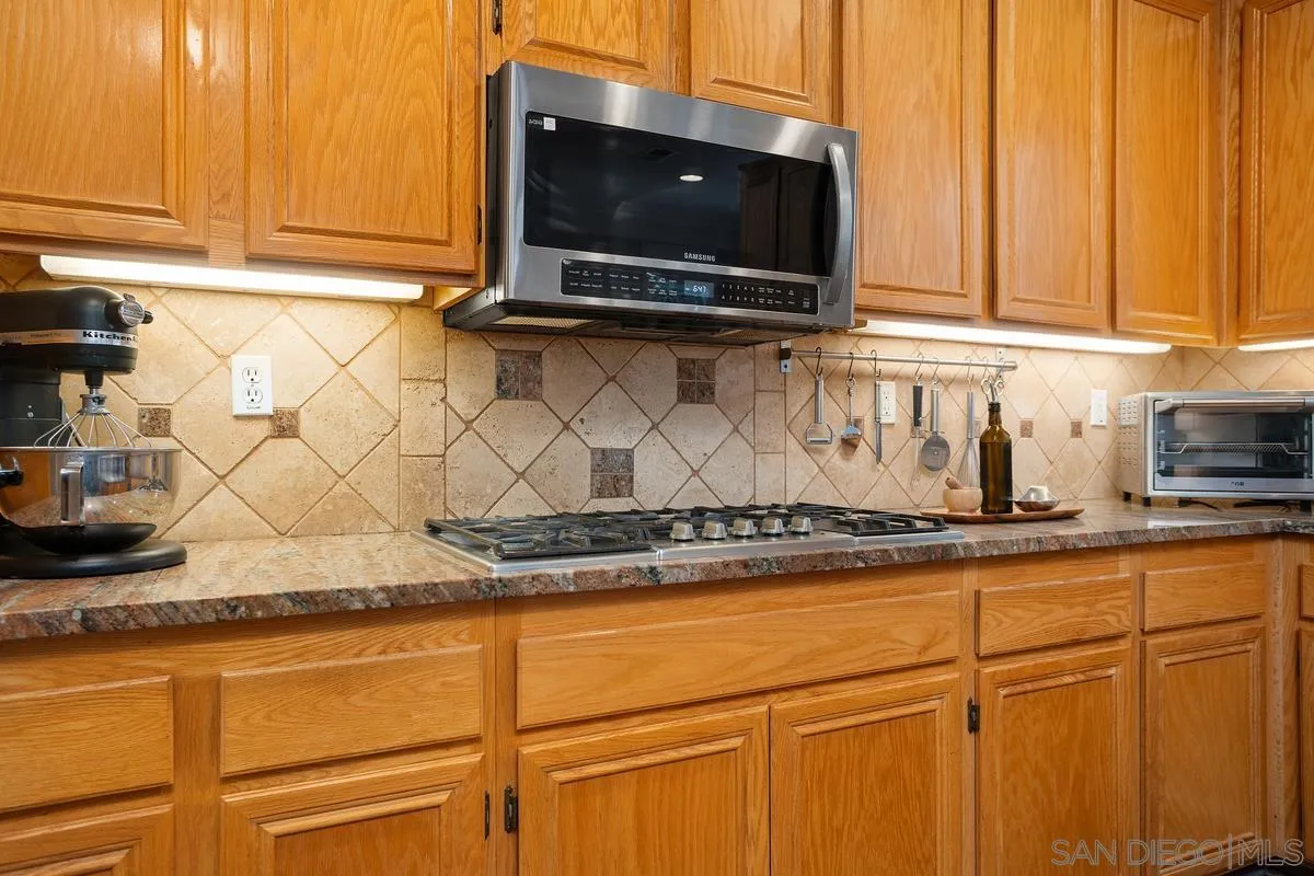 https://cdn.realtyfeed.com/cdn/127/250037592/c0a677c873534e002e2af390d5b9e957.webp