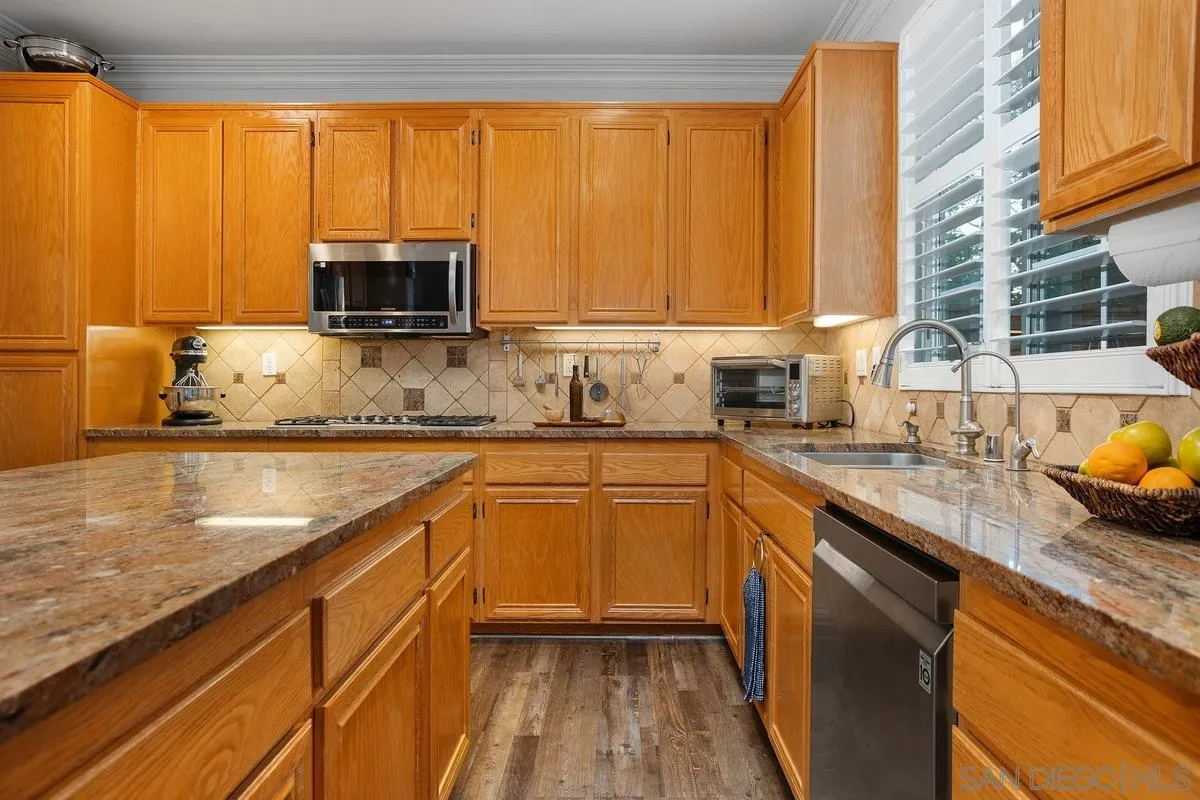 https://cdn.realtyfeed.com/cdn/127/250037592/ebb57e9dfed09910e67cccb42d66e1fd.webp