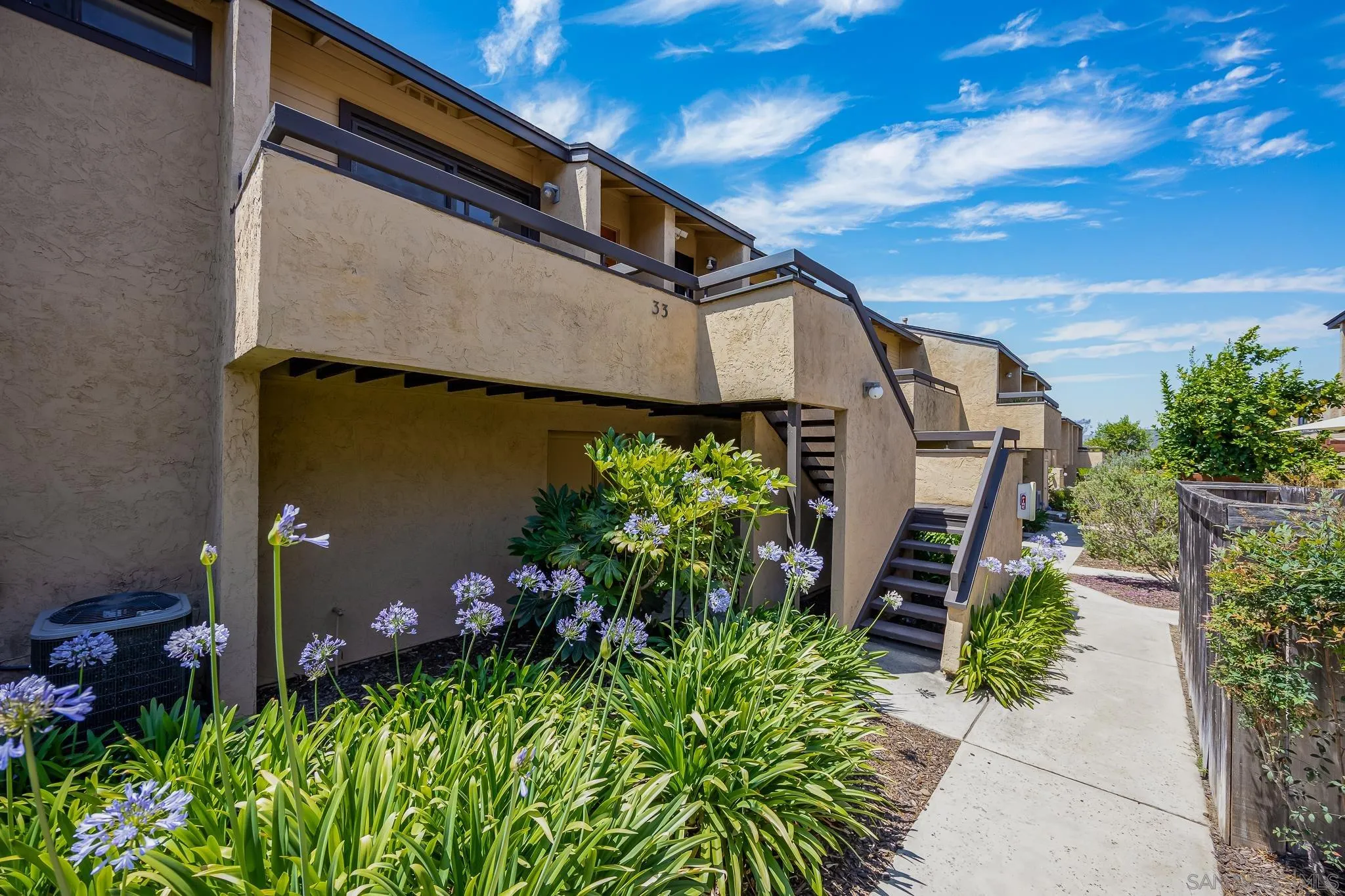 https://cdn.realtyfeed.com/cdn/127/250037593/25cc8262b45fe640fa19a57e4aae6303.webp