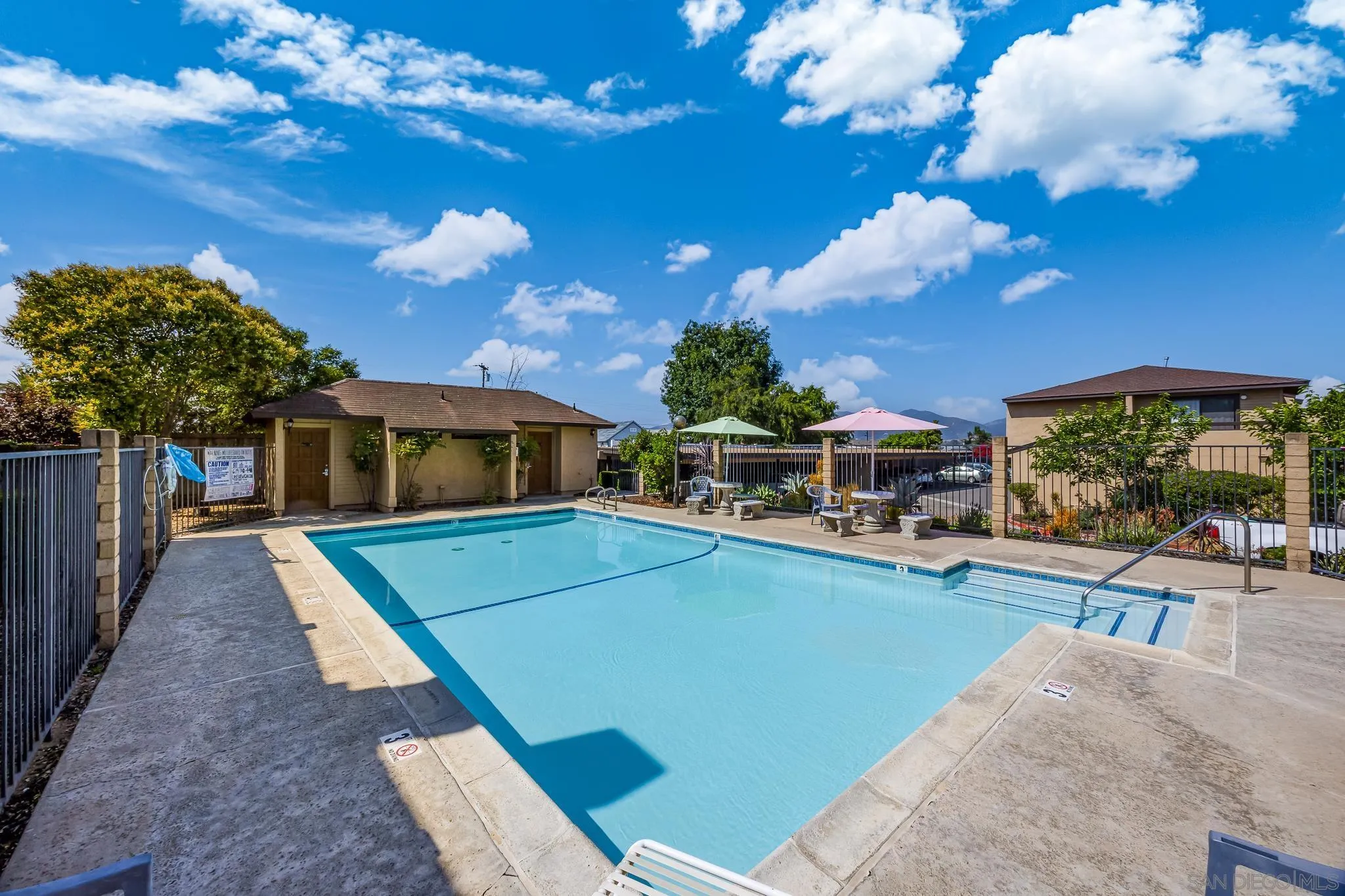 https://cdn.realtyfeed.com/cdn/127/250037593/2a128821b99acb8f02caf8759f363c20.webp