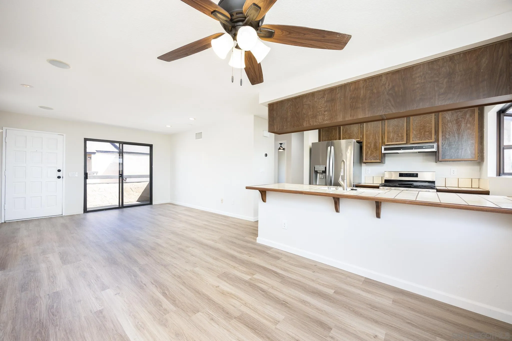 https://cdn.realtyfeed.com/cdn/127/250037593/71d762950e019ec5f5af753e7d00daee.webp