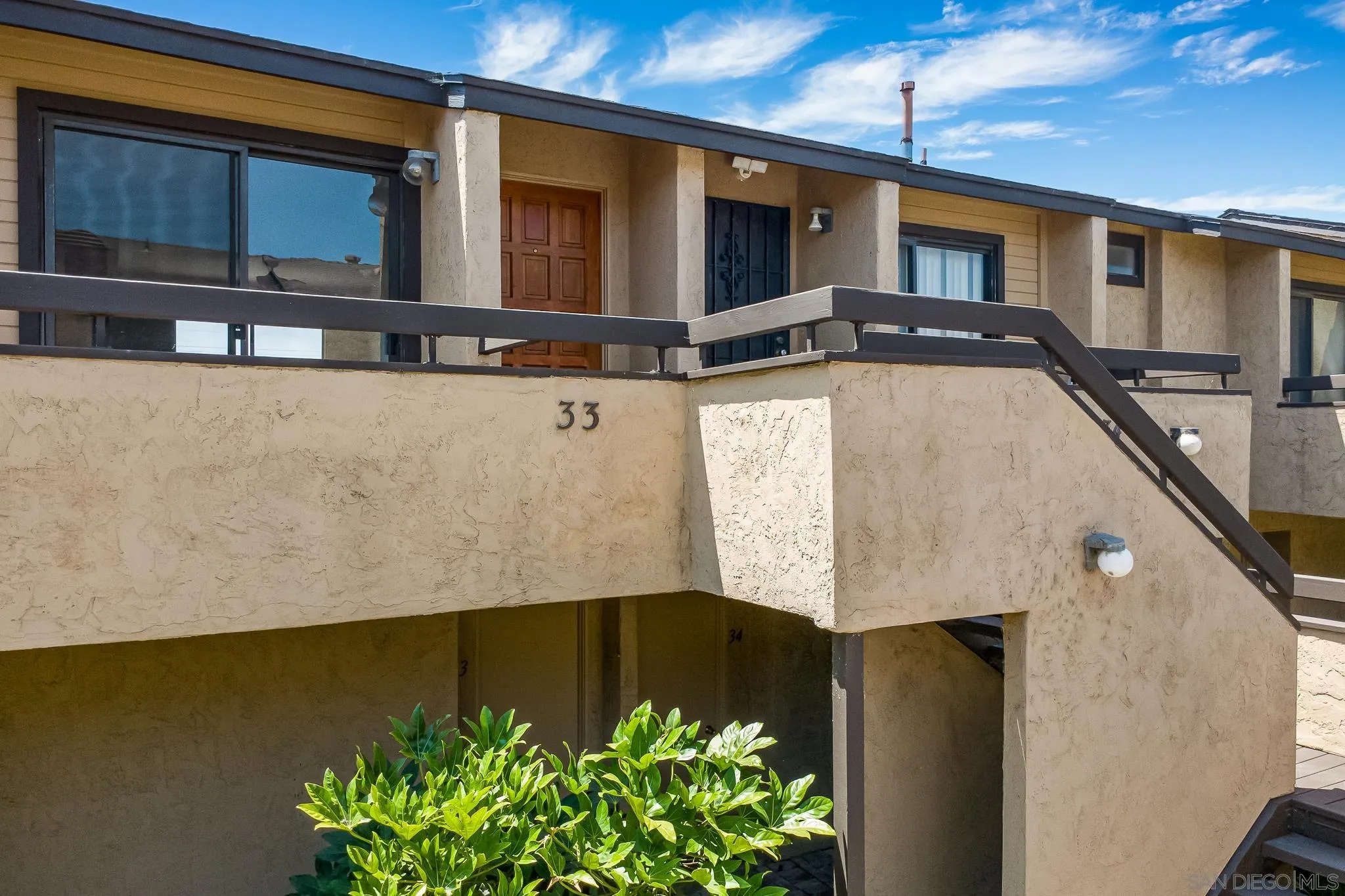 https://cdn.realtyfeed.com/cdn/127/250037593/8f1a483ac831e059ccd1eefadcd78af1.webp