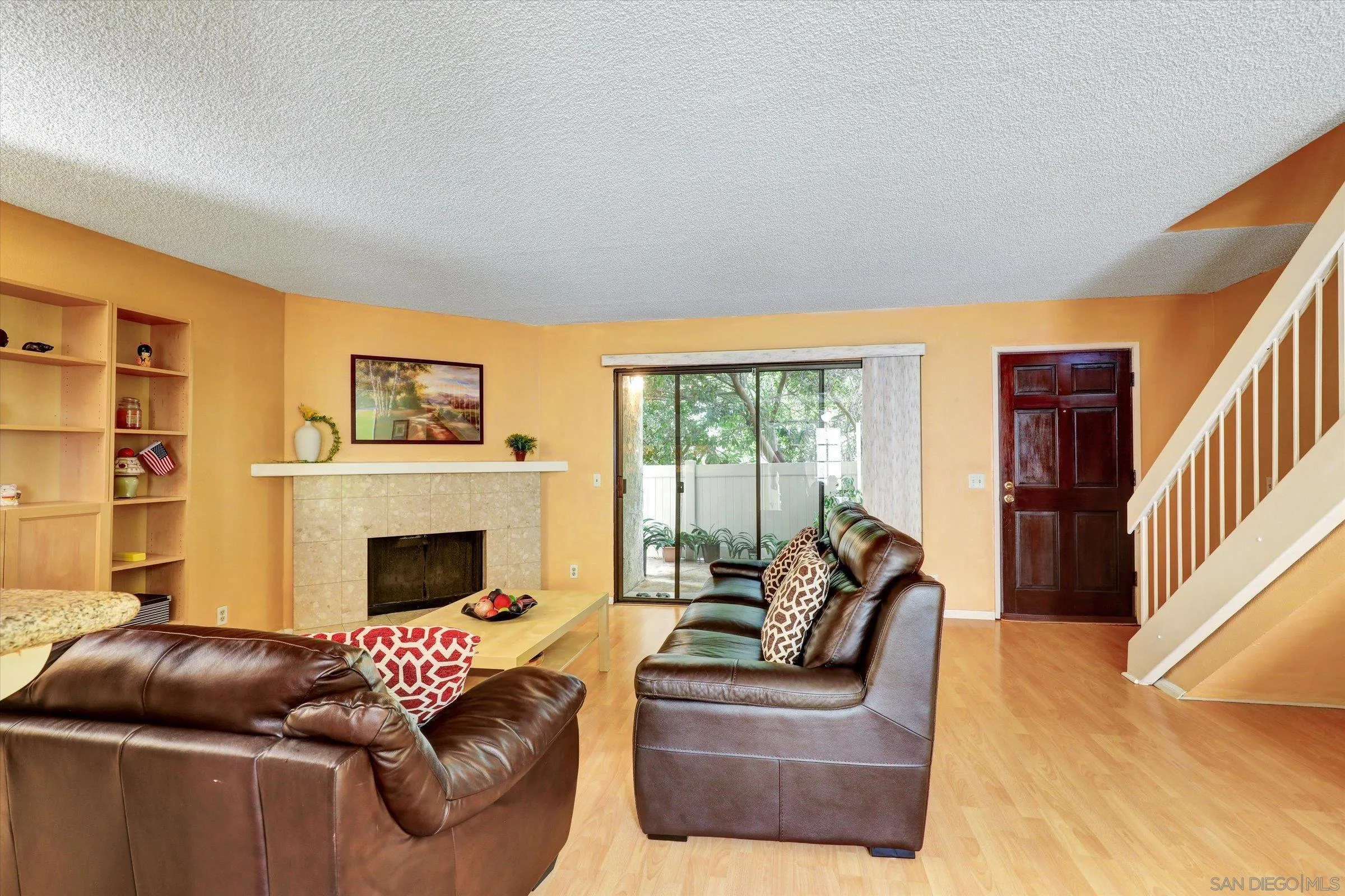 Photo #2: 250037594 Listing 