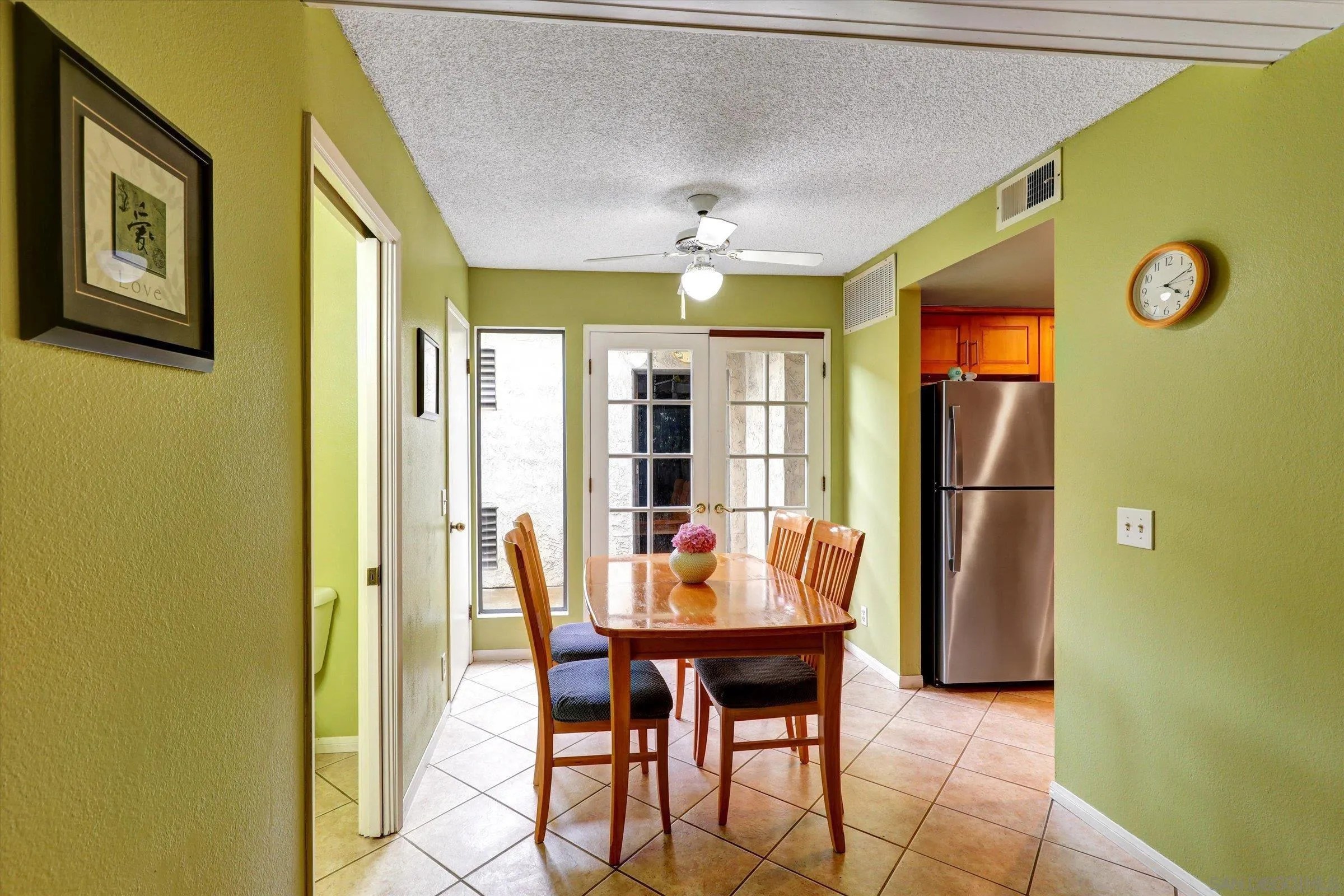 https://cdn.realtyfeed.com/cdn/127/250037594/70906ad0ad3c78457ef584c653b16ea2.webp