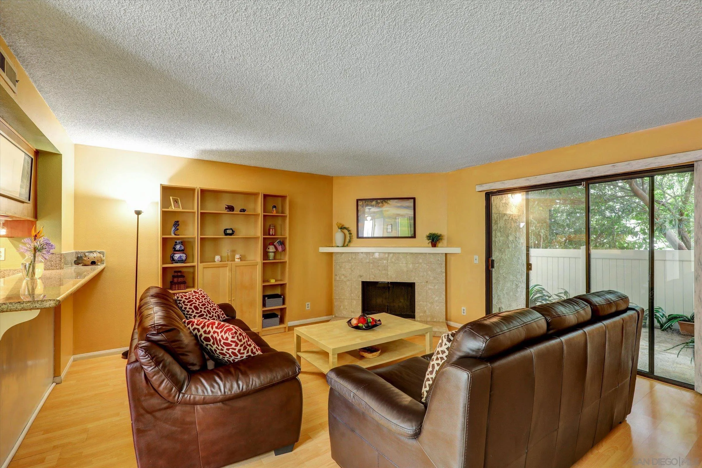 Photo #3: 250037594 Listing 