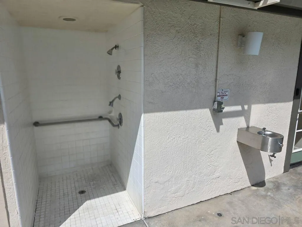https://cdn.realtyfeed.com/cdn/127/250037597/eb842f5da3436c133e5a5bf957f6da23.webp