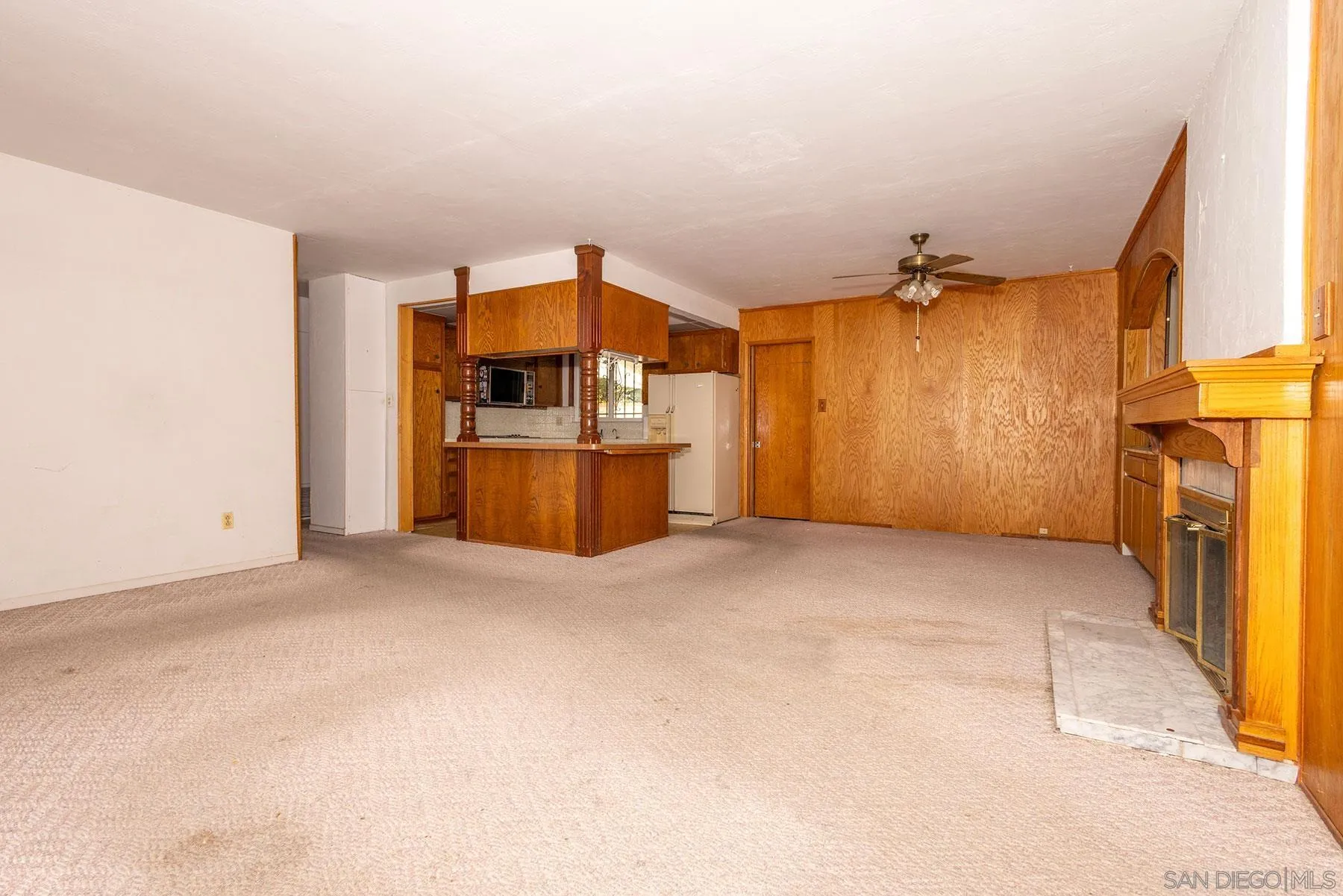 https://cdn.realtyfeed.com/cdn/127/250037598/11be515ee607ce70a4de78af23e849c8.webp