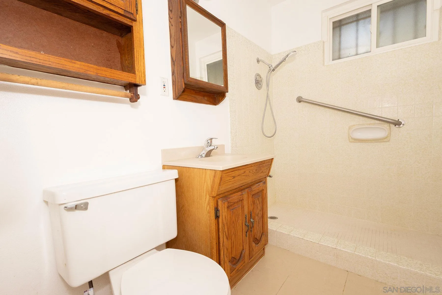 https://cdn.realtyfeed.com/cdn/127/250037598/1687c4204b82ff5616cd302e0390be51.webp