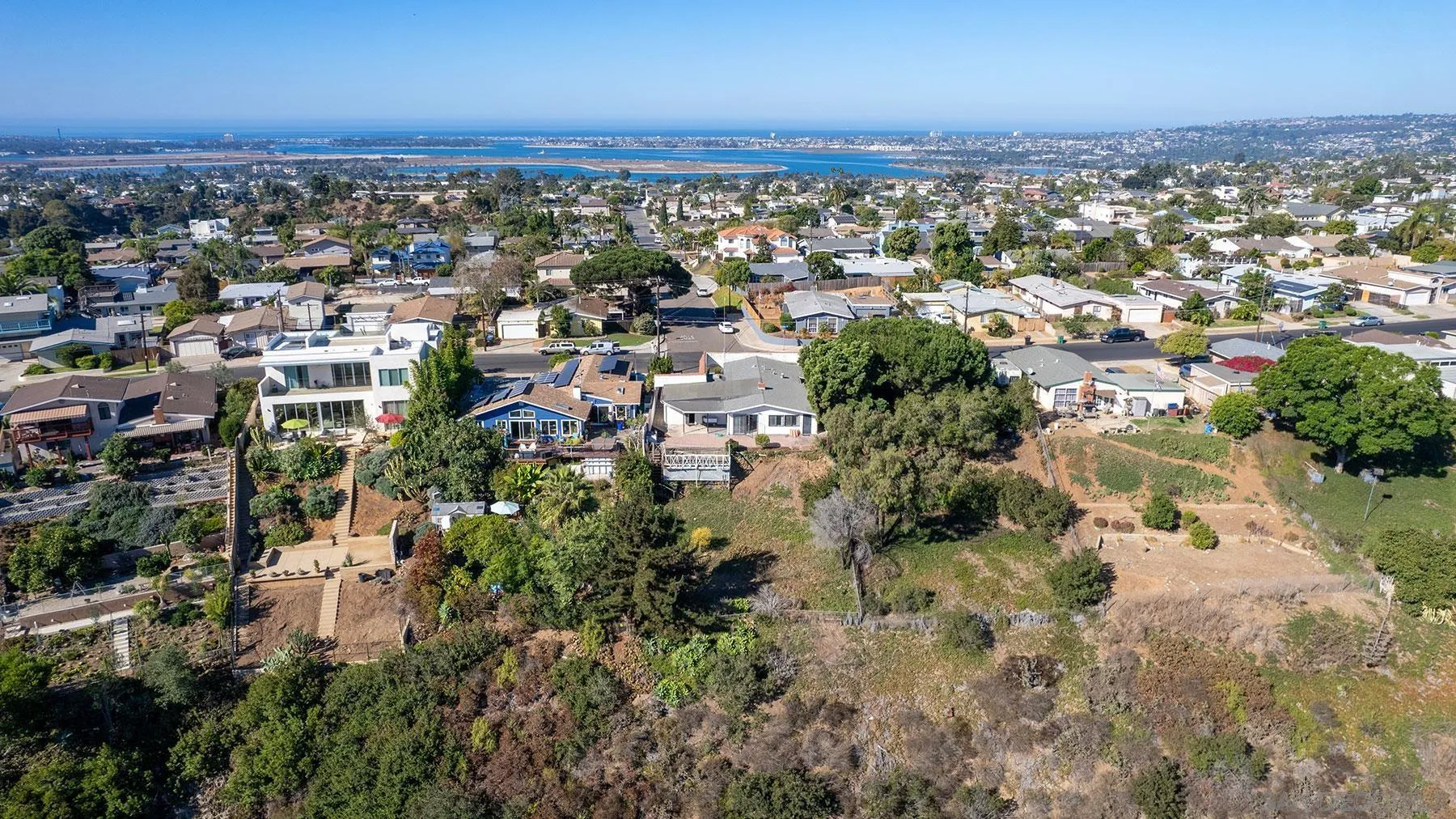 https://cdn.realtyfeed.com/cdn/127/250037598/27ce323db09380d668b61191b2e48c1e.webp